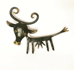 Cow Sculpture Brass Key Hanger Design by Walter Bosse, Hertha Balle Austria 50s