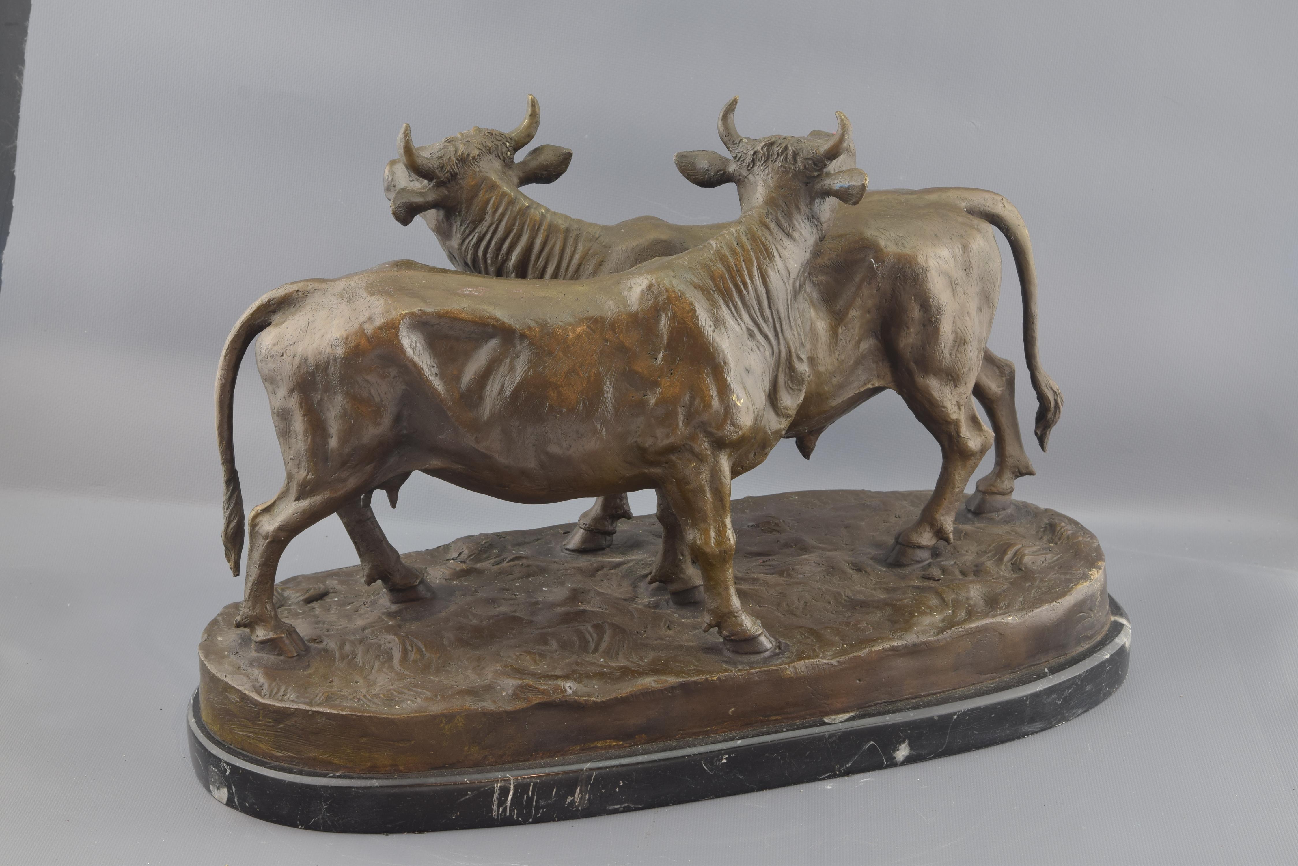 Européen La vache avec le taureau en bronze d'après des modèles de Bonheur, Isidore 1827-1901