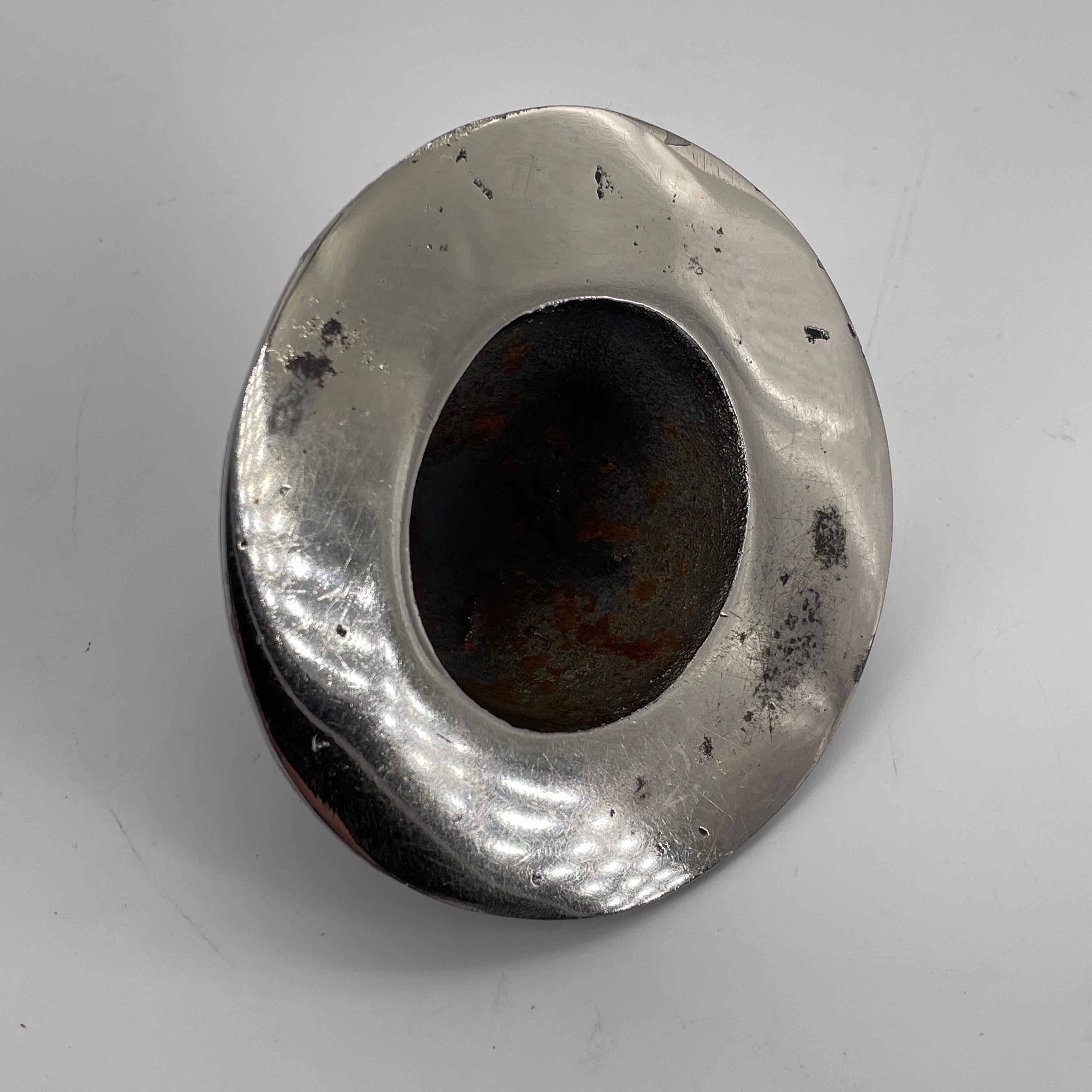 Inizio XX secolo Cappello da cowboy in nichel fermacarte Rough Rider 1st US Volunteer Calvary Western