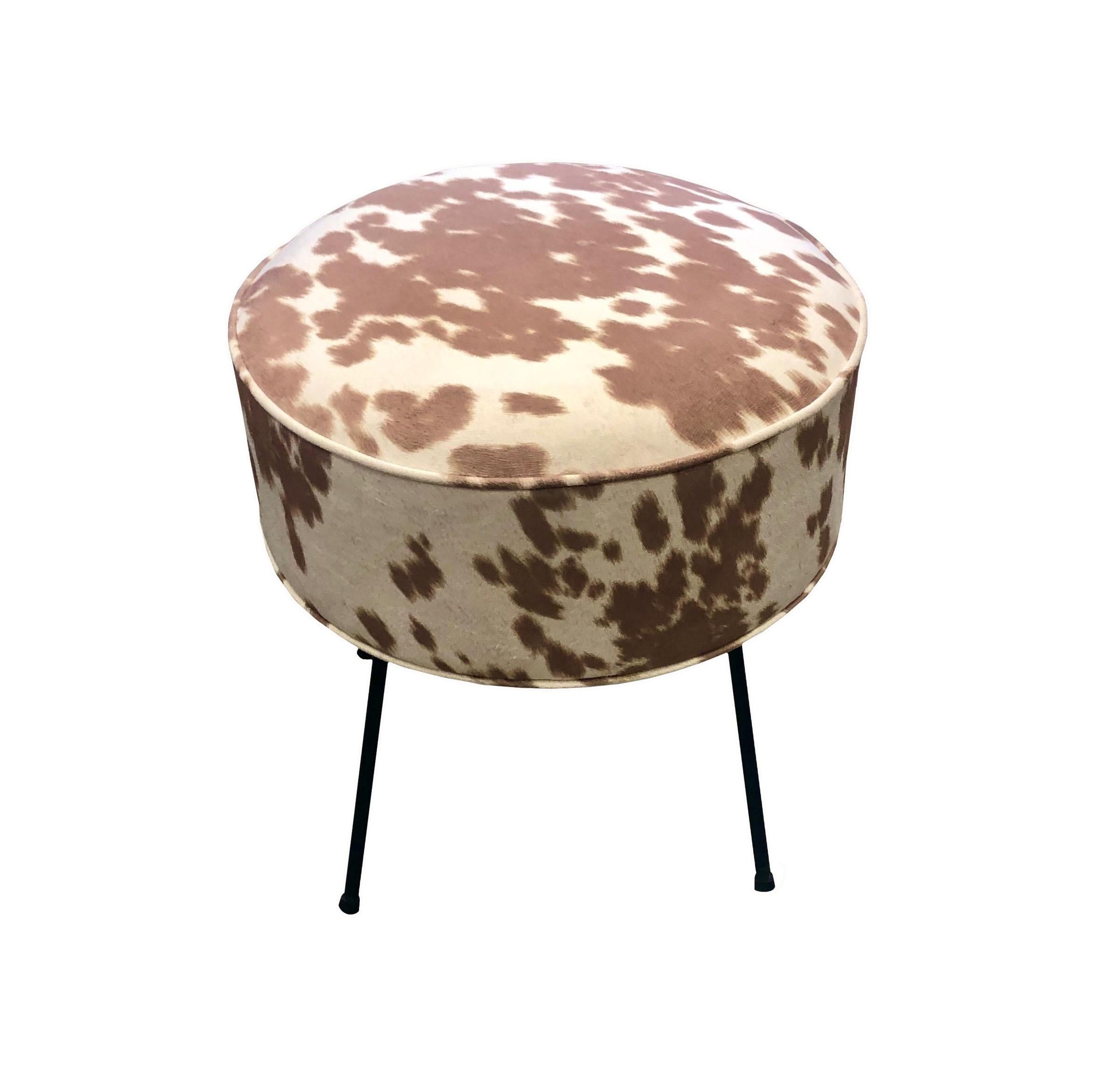 Cowhide Hairpin Mid Century Round Stool In Good Condition For Sale In Tampa, FL