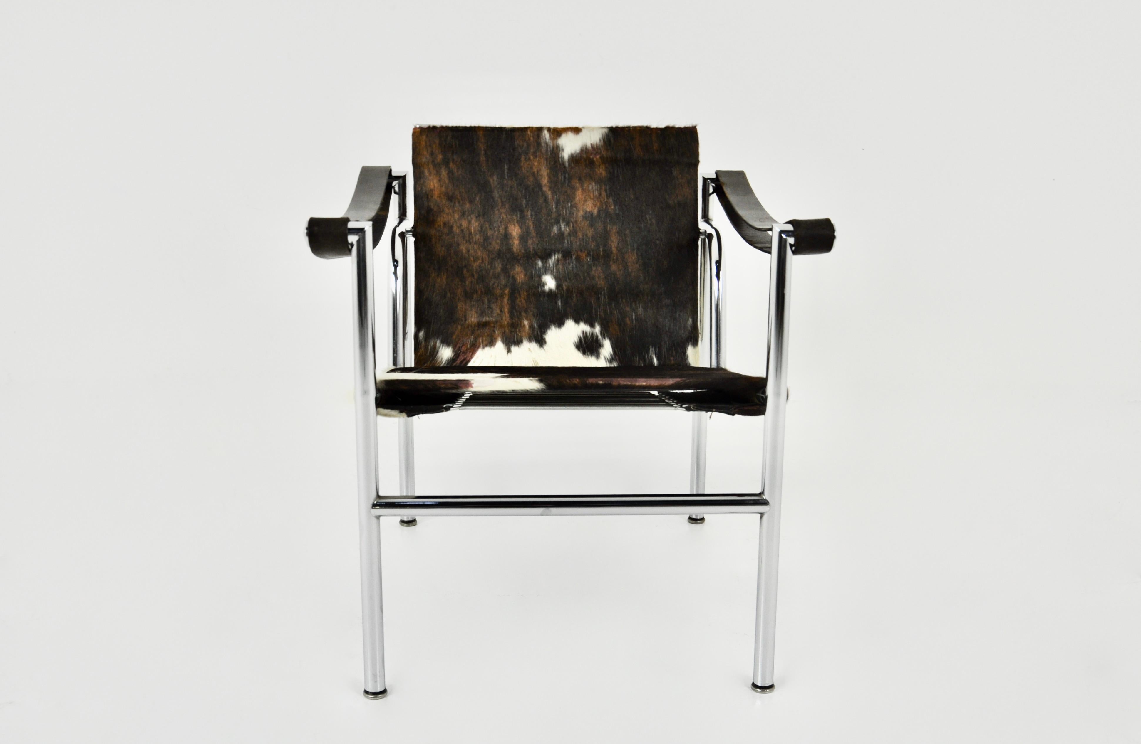 French Cowhide LC1 armchairs by Le Corbusier for Cassina, 1970s For Sale