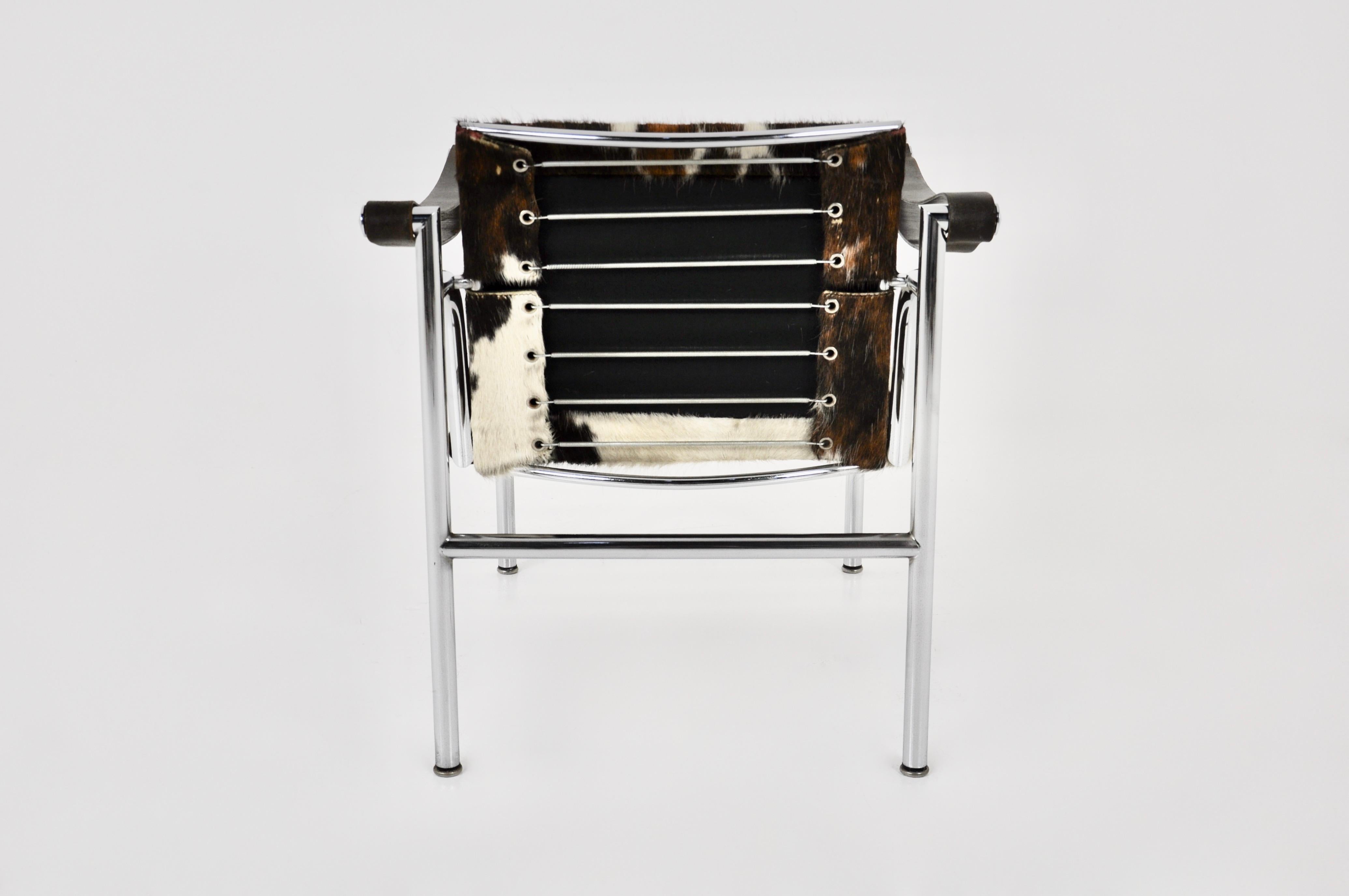 Late 20th Century Cowhide LC1 armchairs by Le Corbusier for Cassina, 1970s For Sale
