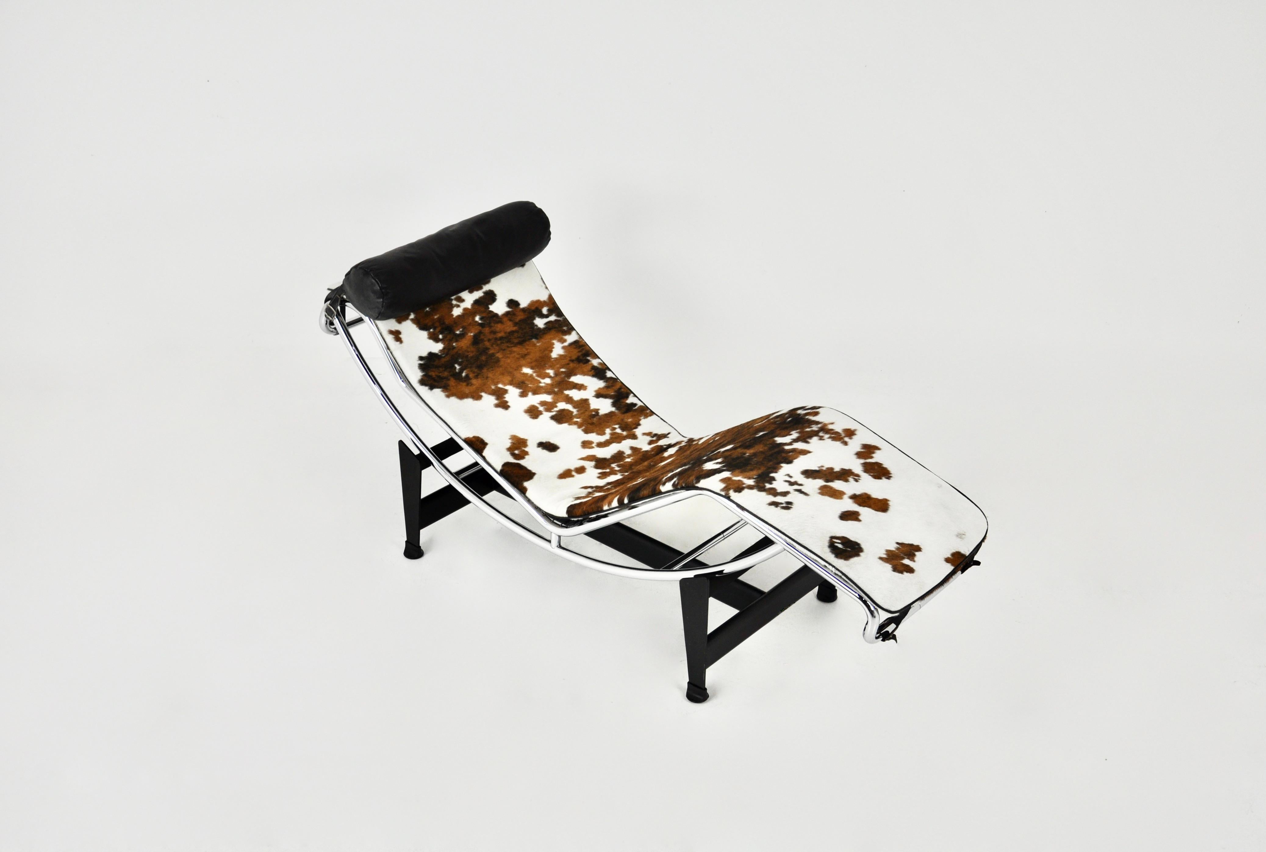 Mid-Century Modern Cowhide LC4 Lounge Chair by Le Corbusier for Cassina, 1970s