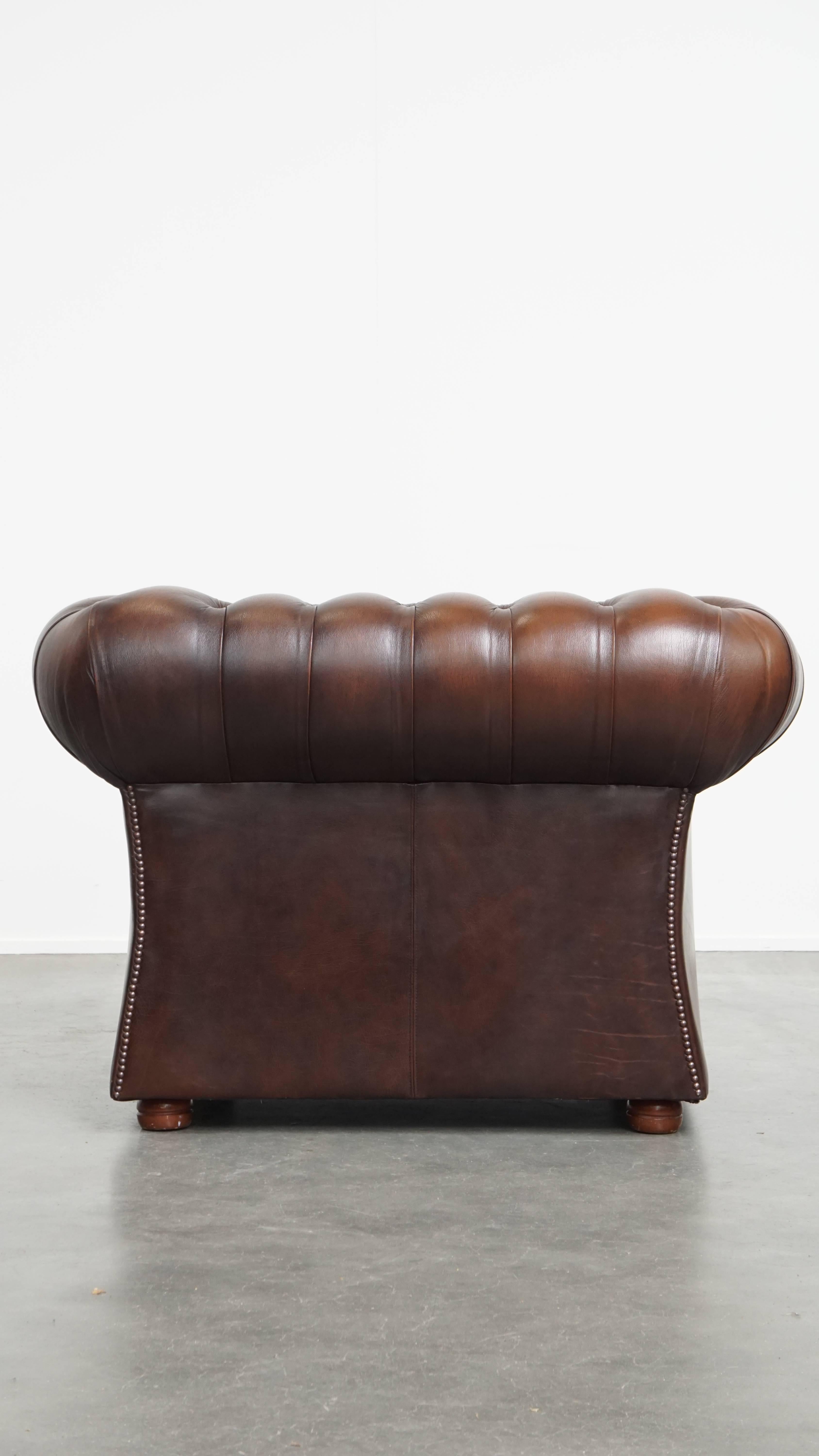 Sillón Chesterfield de cuero de vaca estilo inglés Hecho a mano en venta