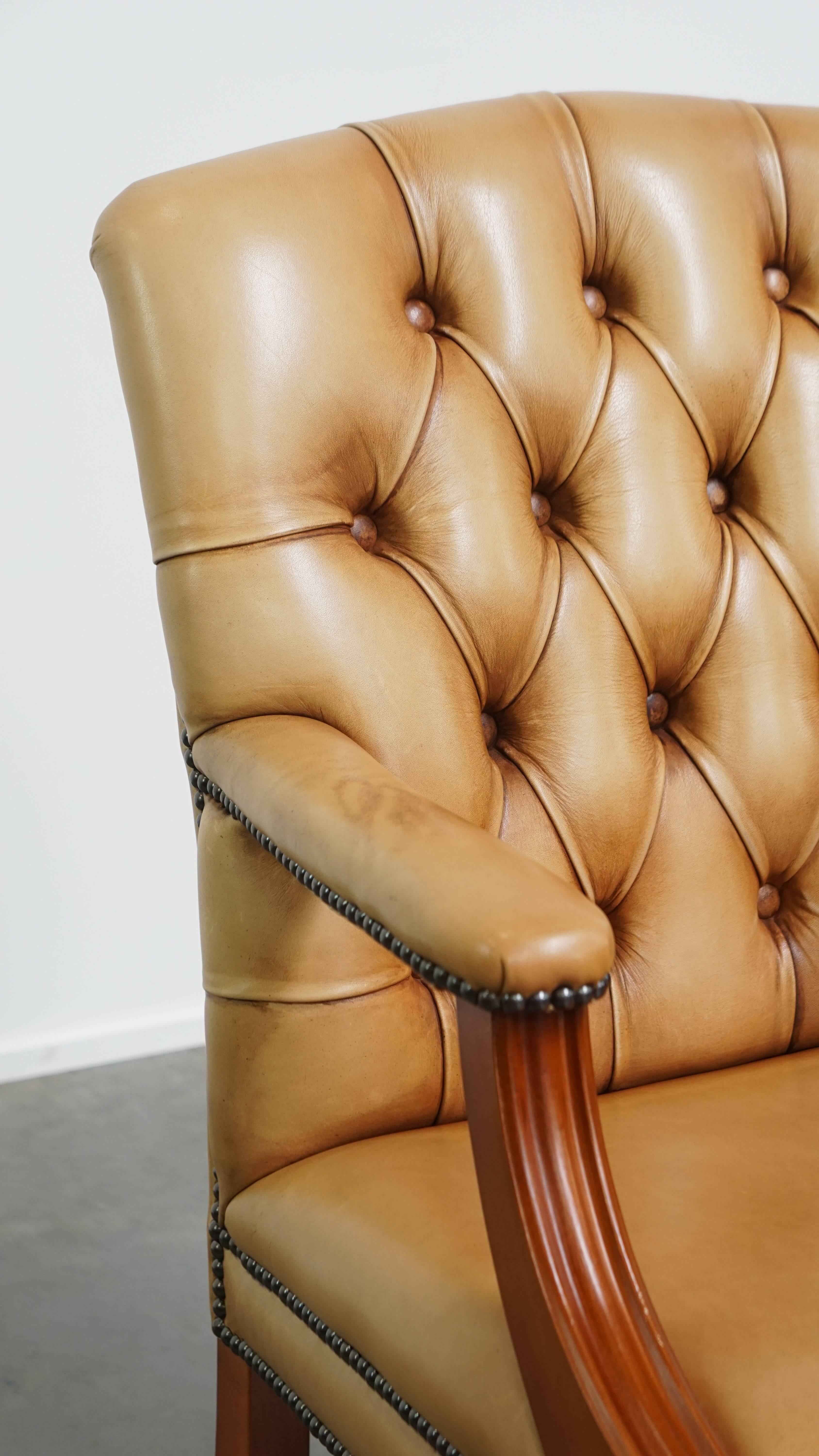 Sedia da pranzo / laterale Chesterfield in pelle di vacchetta in stile inglese in vendita 6