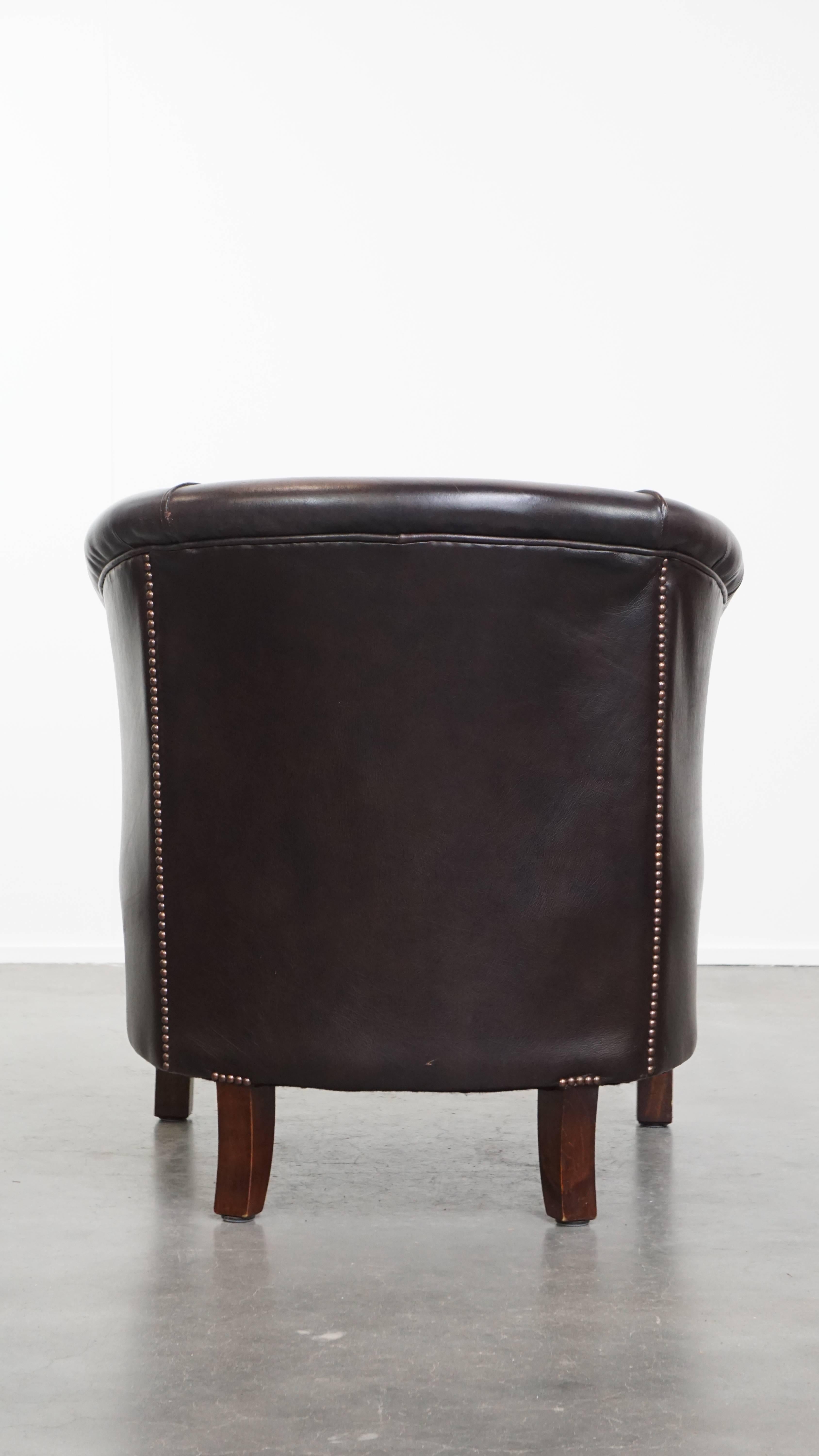 Fait main Fauteuil club en cuir de vachette de style anglais en vente