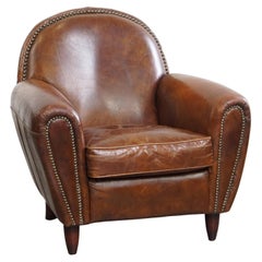 Cowhide Leather Design Armchair with Rounded Shapes