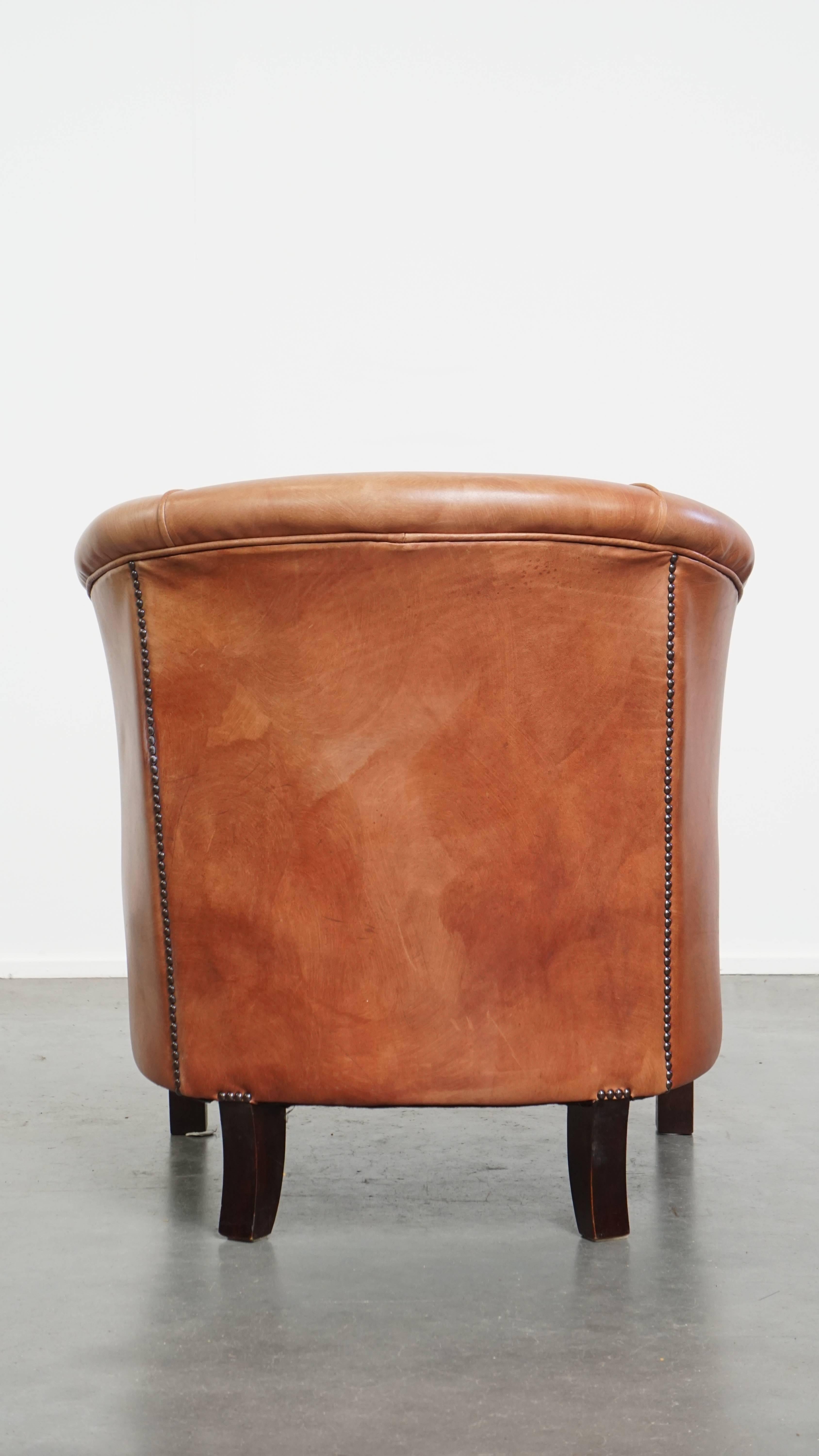 Fatto a mano Sedia Club all'inglese in pelle di vacchetta in colore cognac chiaro in vendita