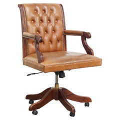 Cowhide Leather Swivel and Tilt Chesterfield Office Chair in English Style
