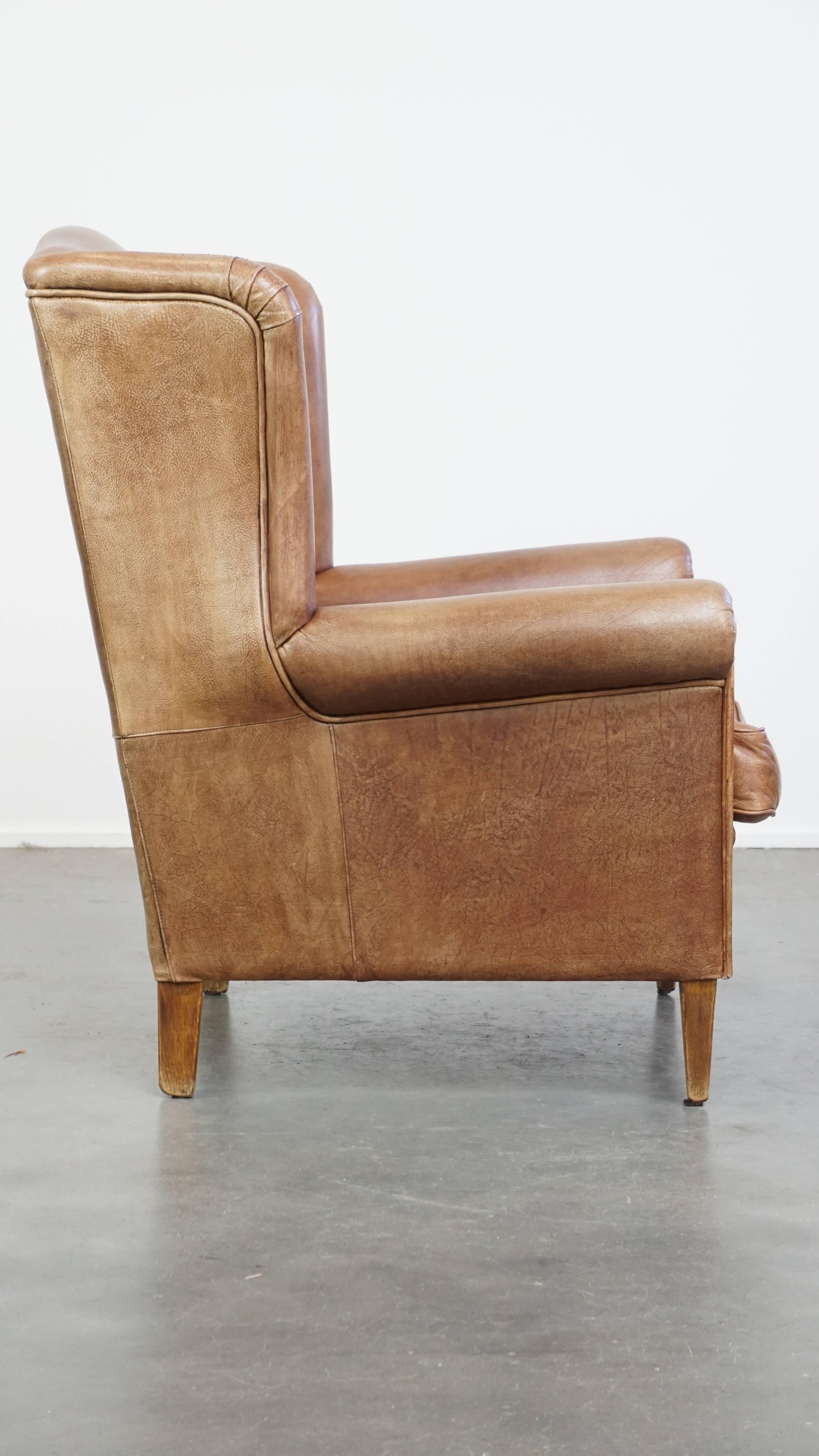 Cowhide Leder Ohrensessel in Light Cognac Farbe (Klassisch-römisch) im Angebot