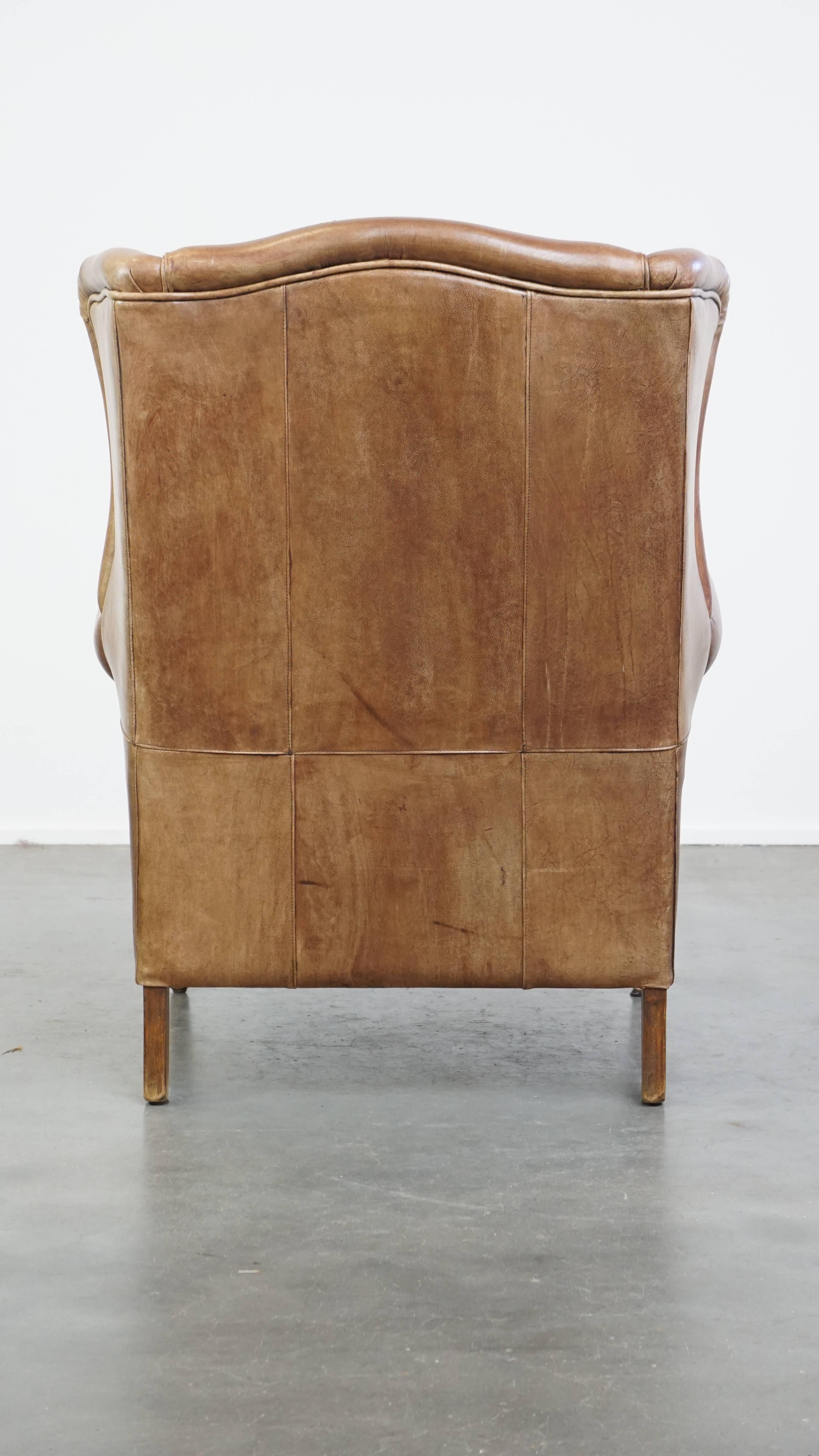 Cowhide Leder Ohrensessel in Light Cognac Farbe (Handgefertigt) im Angebot