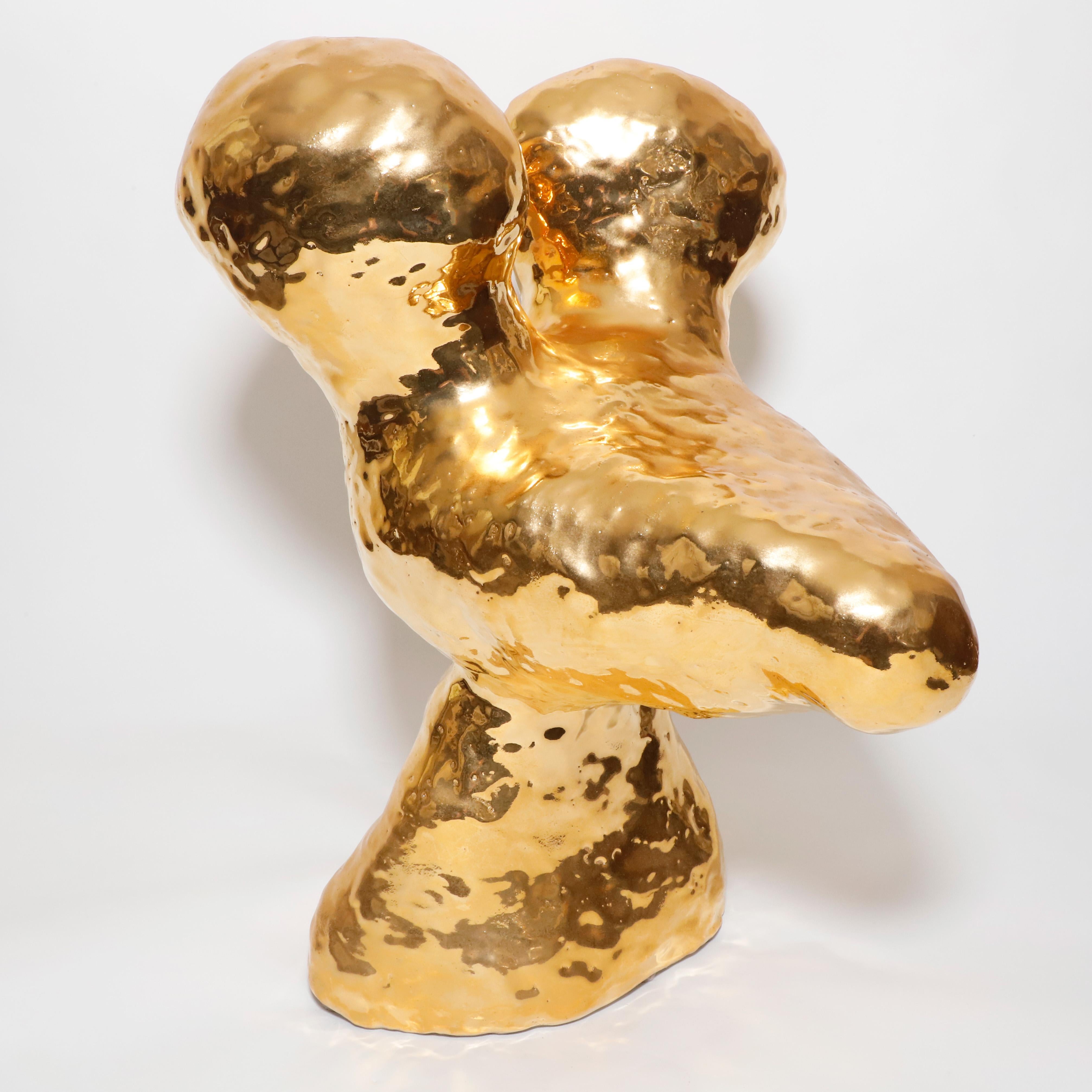 „Coyotenaut“ 2017 Skulptur aus Keramik und 24-karätigem Gold von Jasmin Anoschkin im Angebot 2