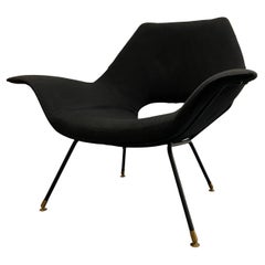 Cozy and elegant augusto bozzi armchair - model golden