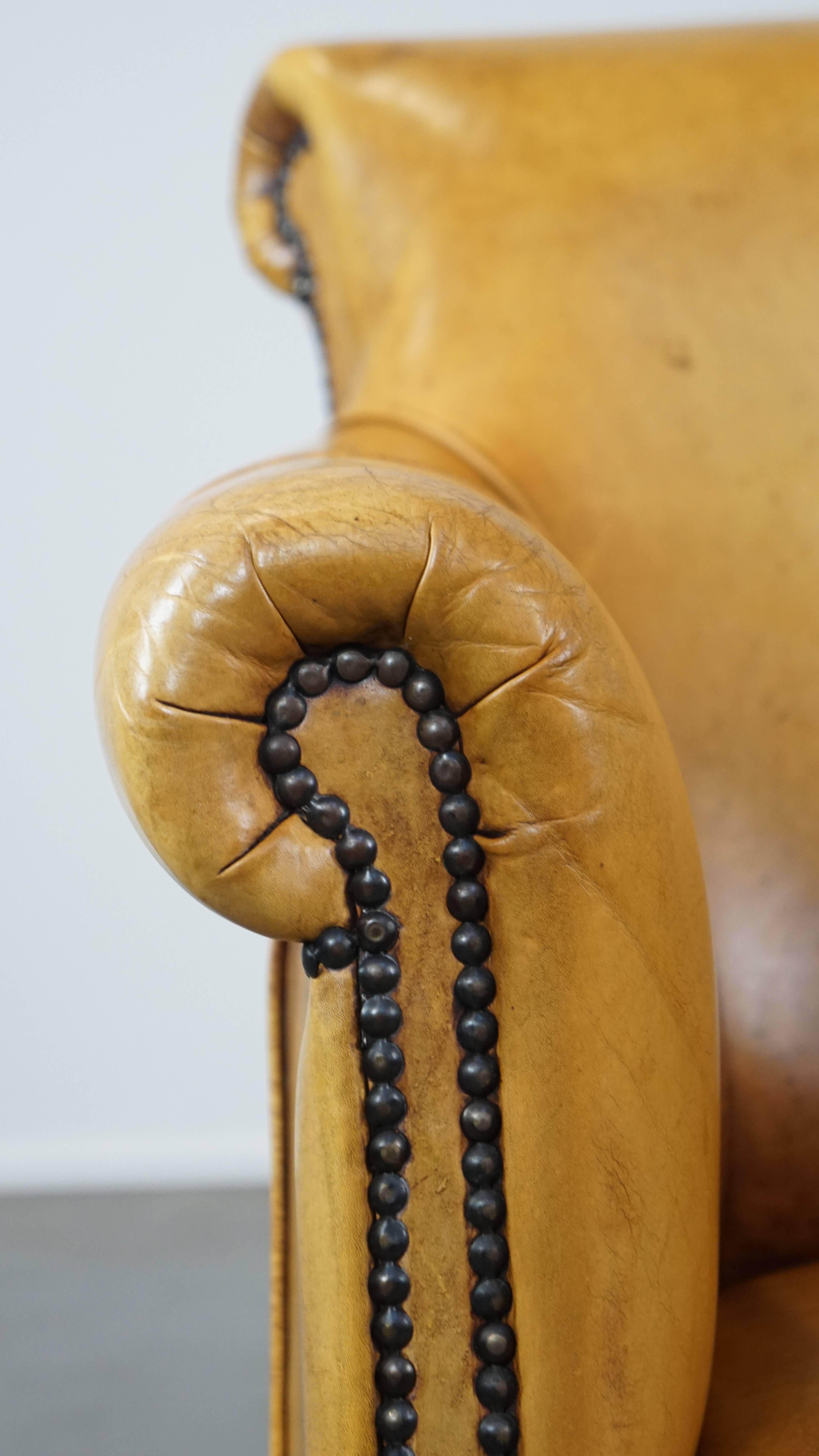 Fauteuil confortable en cuir de vache d'une couleur unique en vente 5
