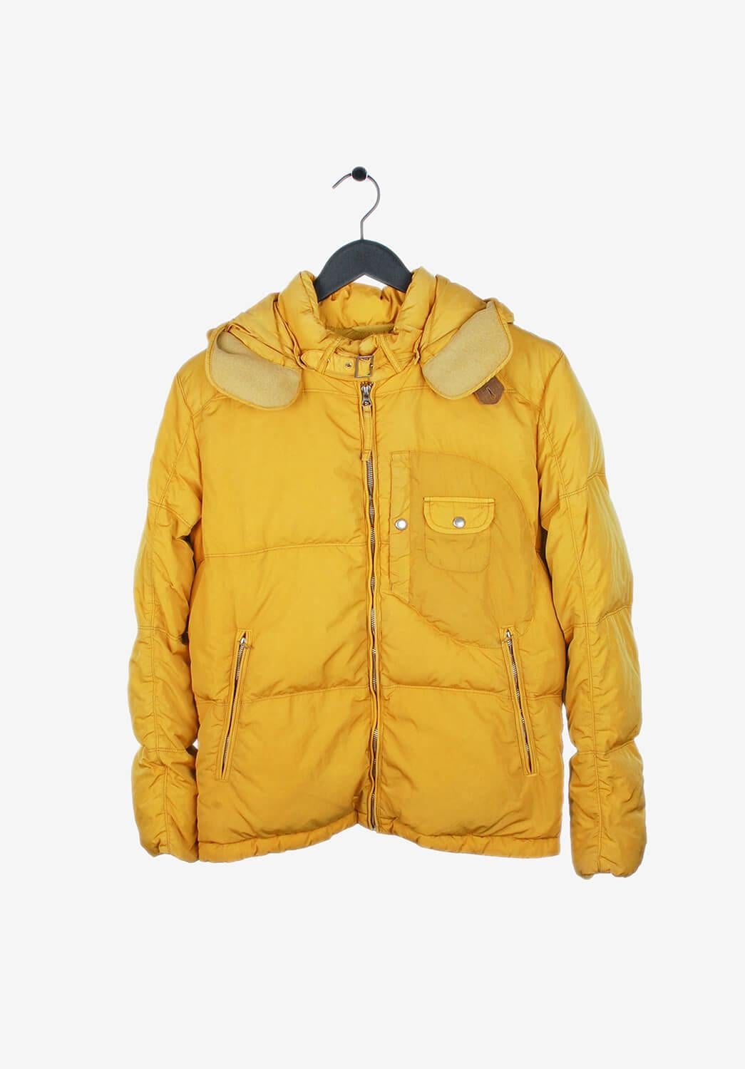 Item for sale is 100% genuine C.P Company Down Hooded Google Jacket
Color: Yellow
(An actual color may a bit vary due to individual computer screen interpretation)
Material: 100% polyamide
Tag size: 48IT (M)
This jacket is great quality item. Rate