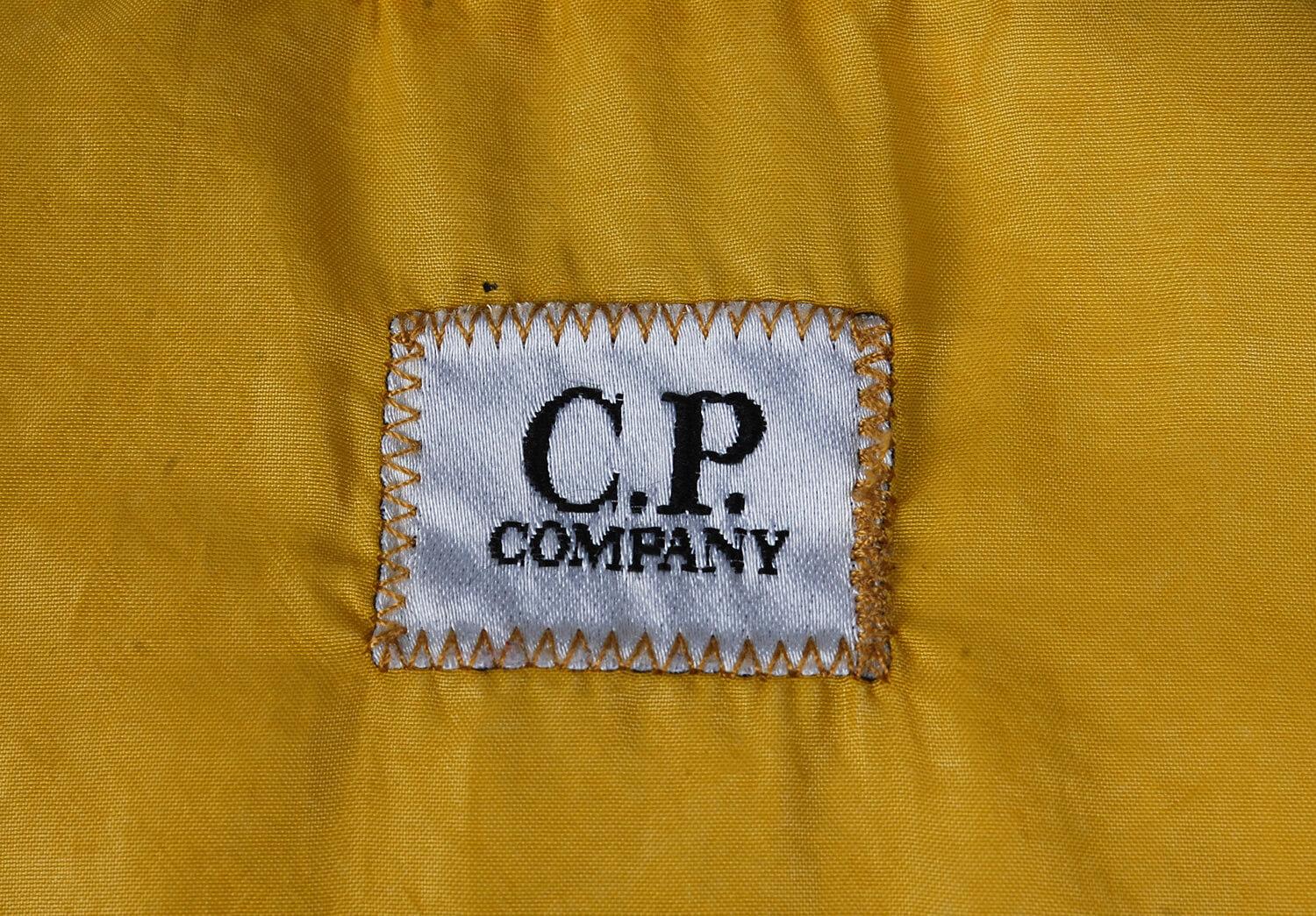 C.P Company Down Hooded Puffer Men Google Jacket Size 48IT (Medium) In Good Condition For Sale In Kaunas, LT