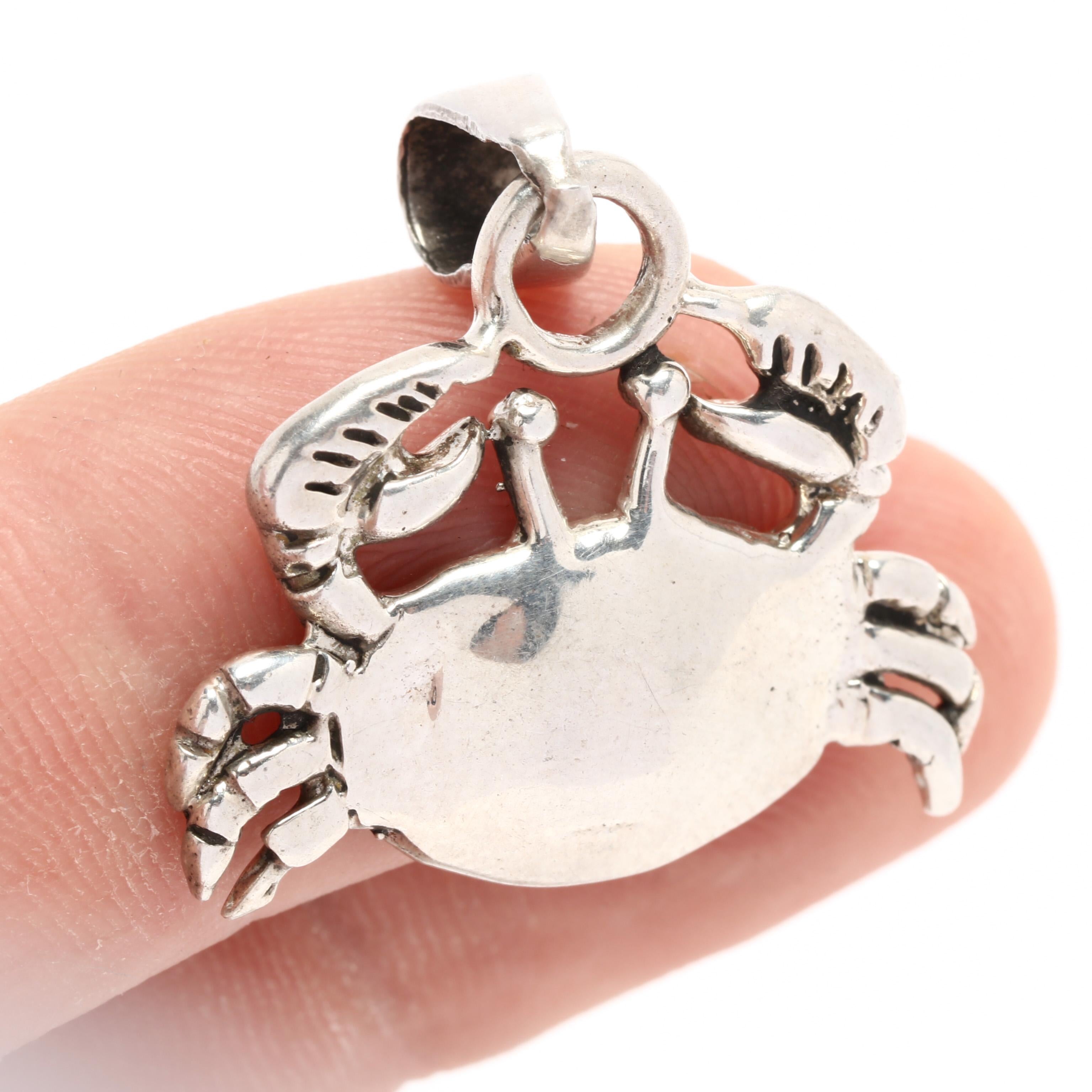 Crab Pendant, Sterling Silver, Massachusetts Pendant In Good Condition For Sale In McLeansville, NC