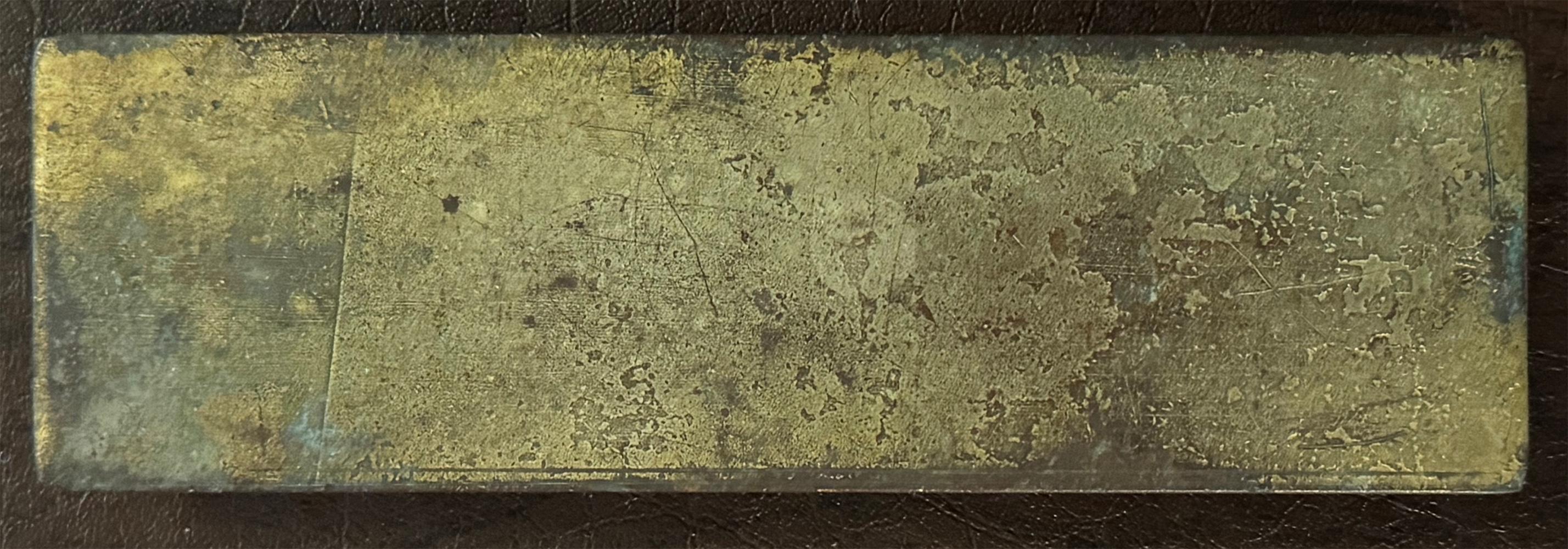 „Kraben und Chrysanthemen“, auffälliger Briefbeschwerer im Art déco-Stil, emailliert Bronze (Gegossen) im Angebot