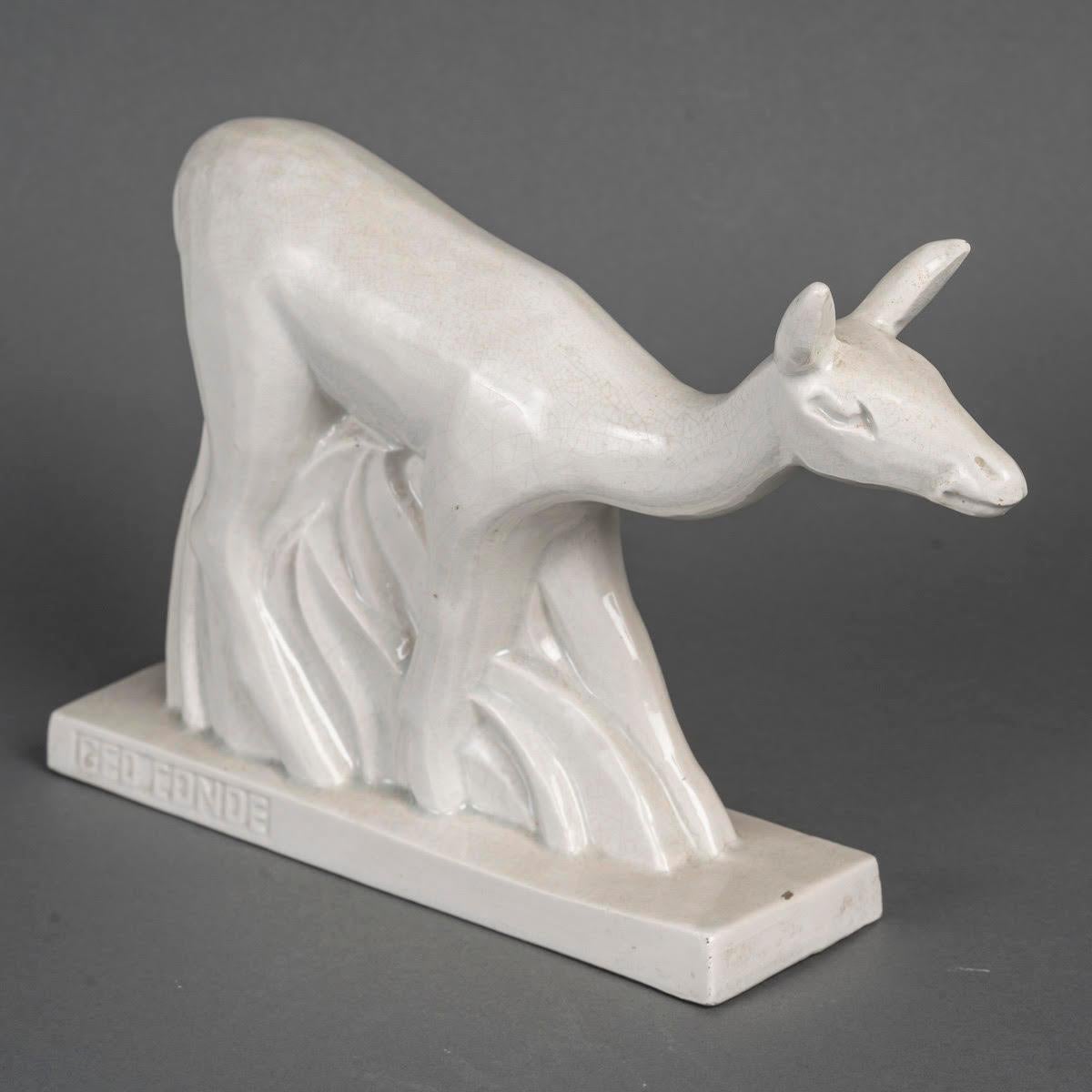 Escultura de barro agrietado, firmada Geo Condet, sello Saint Clement, 1930. Francés en venta