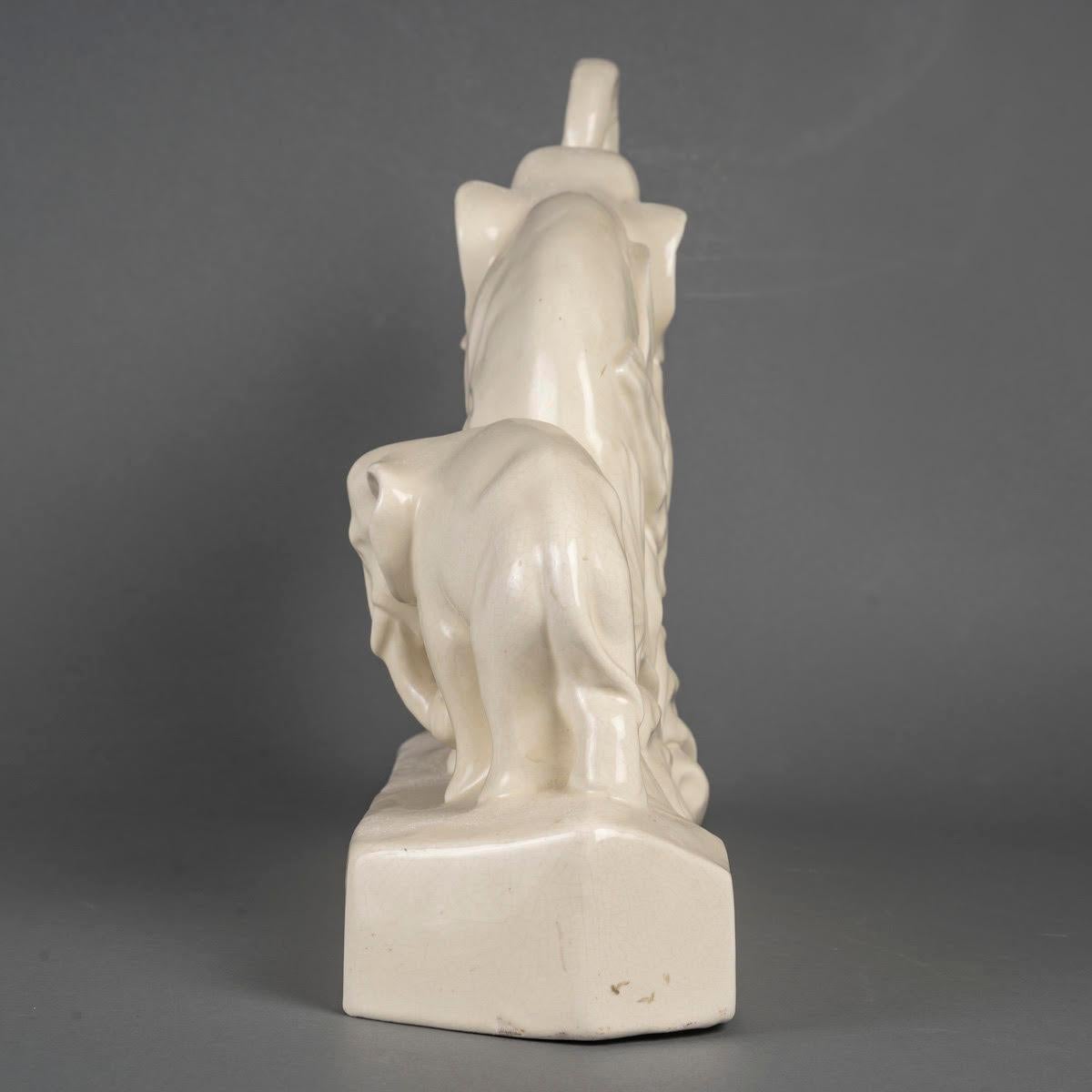 Céramique Sculpture en faïence craquelée, signée LEFRANCOIS, vers 1930. en vente