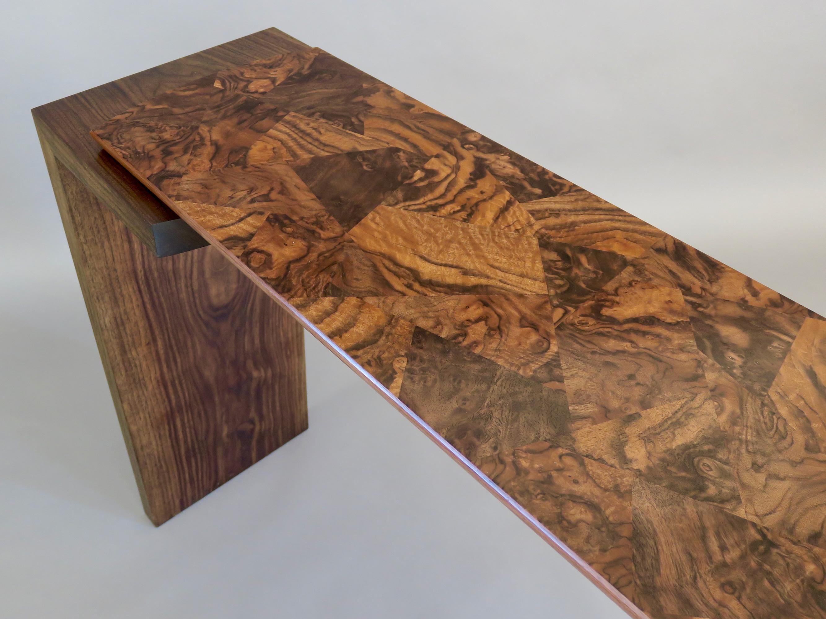 Konsole aus ge Cracked Ice-Mahagoni von Thomas Throop/ Black Creek Design- auf Bestellung gefertigt im Zustand „Neu“ im Angebot in New Canaan, CT