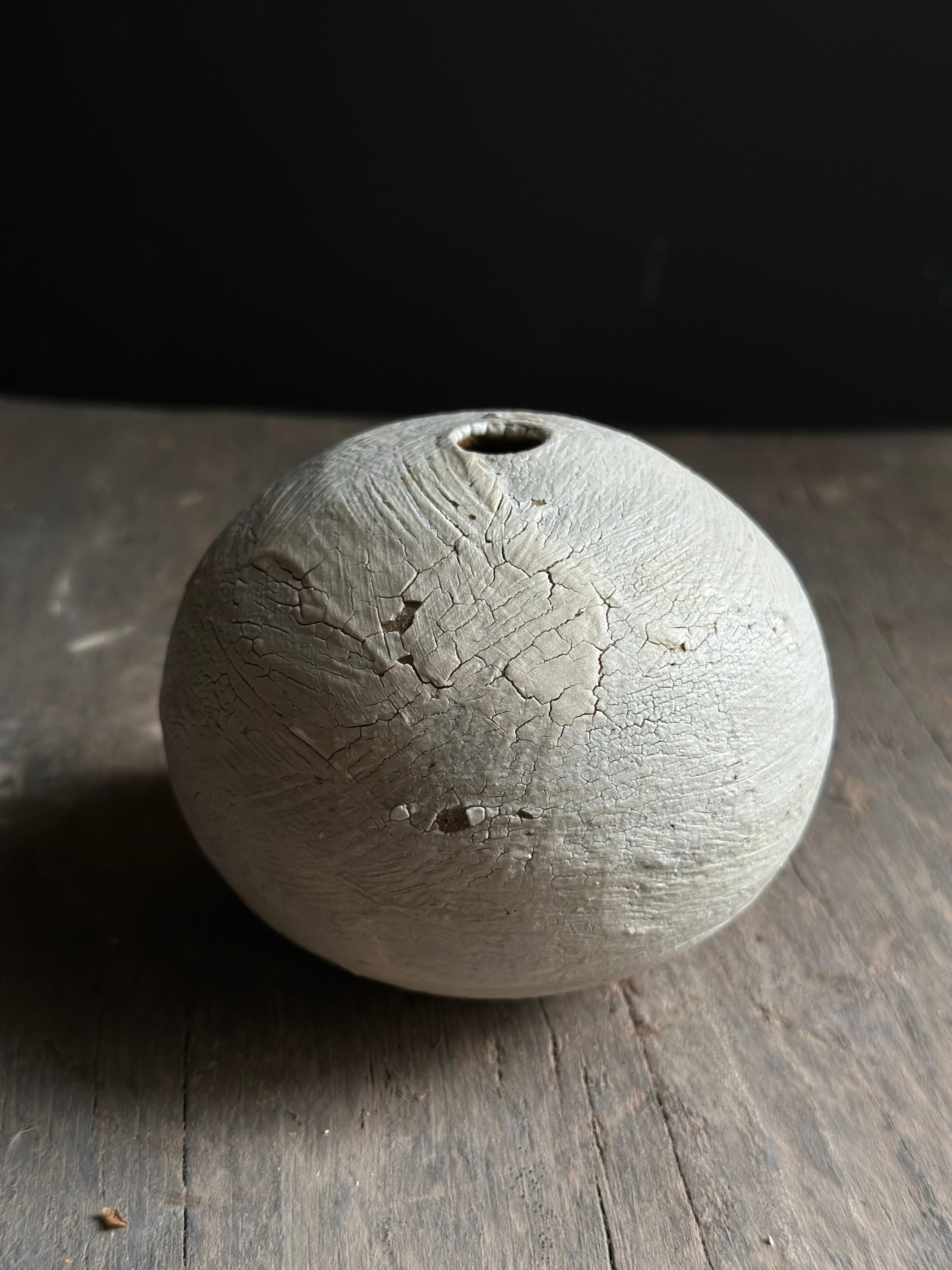 Vaso a bocciolo rustico giapponese Wabi-Sabi incrinato in vendita 2