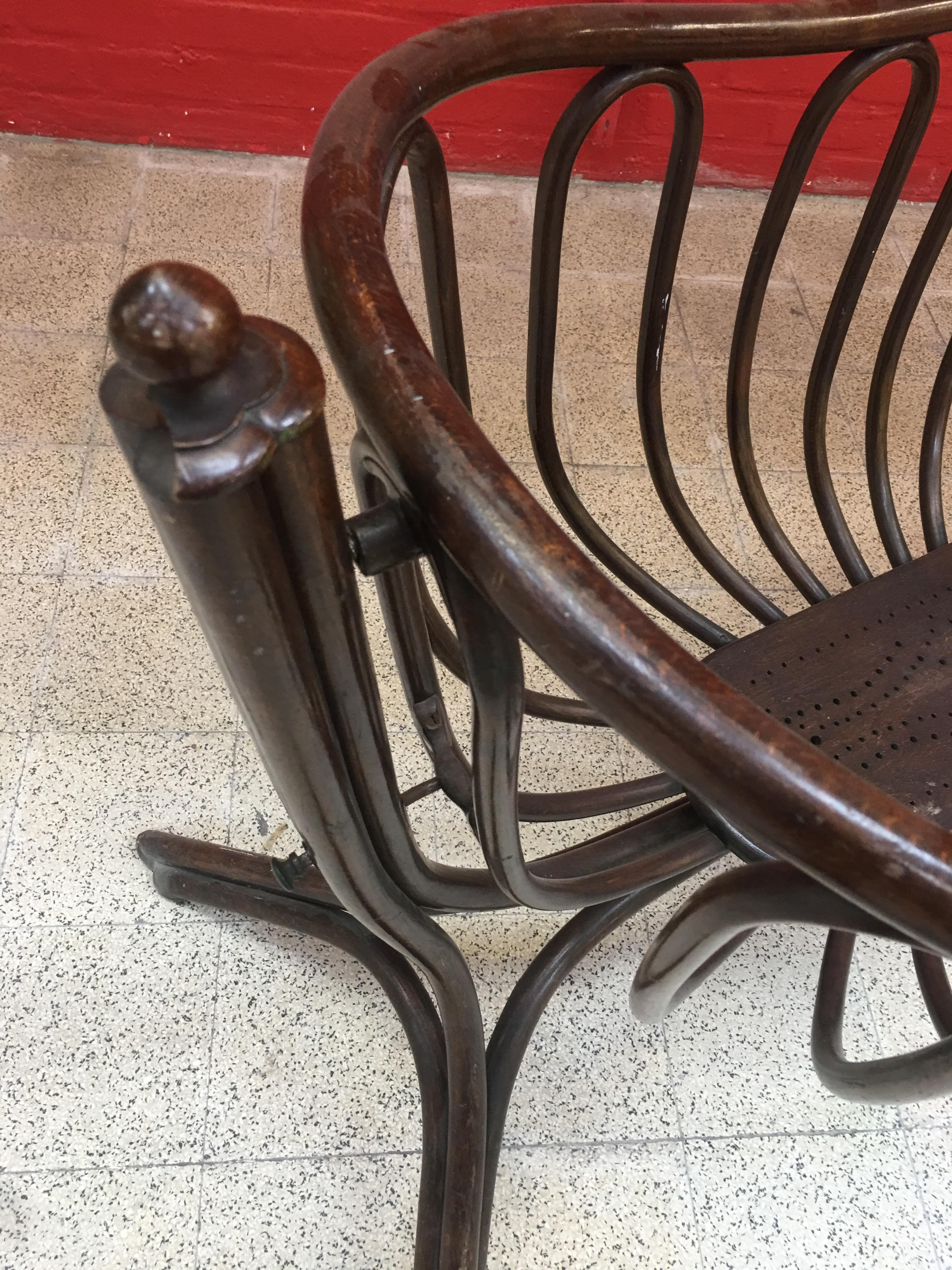 Austrian Cradle for Baby Art Nouveau Bentwood Attributed to Thonet, circa 1900, Label For Sale