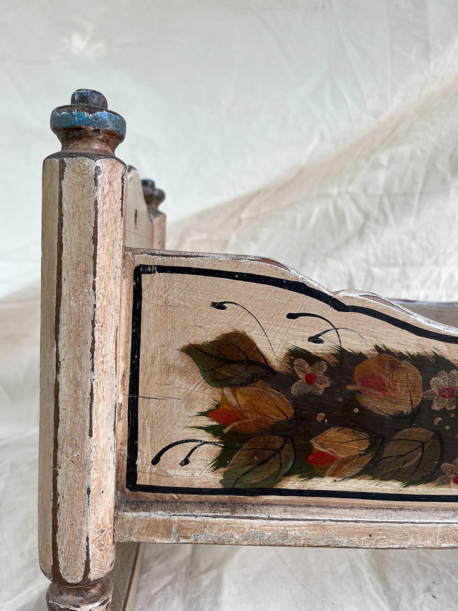Oak Cradle for dolls in painted wood. Portugal 19th century For Sale
