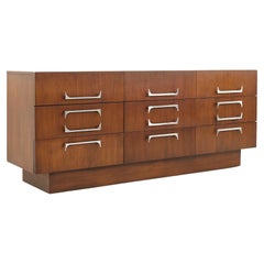 Craft Associates Commode 9 tiroirs Lowboy en noyer et chrome du milieu du siècle dernier