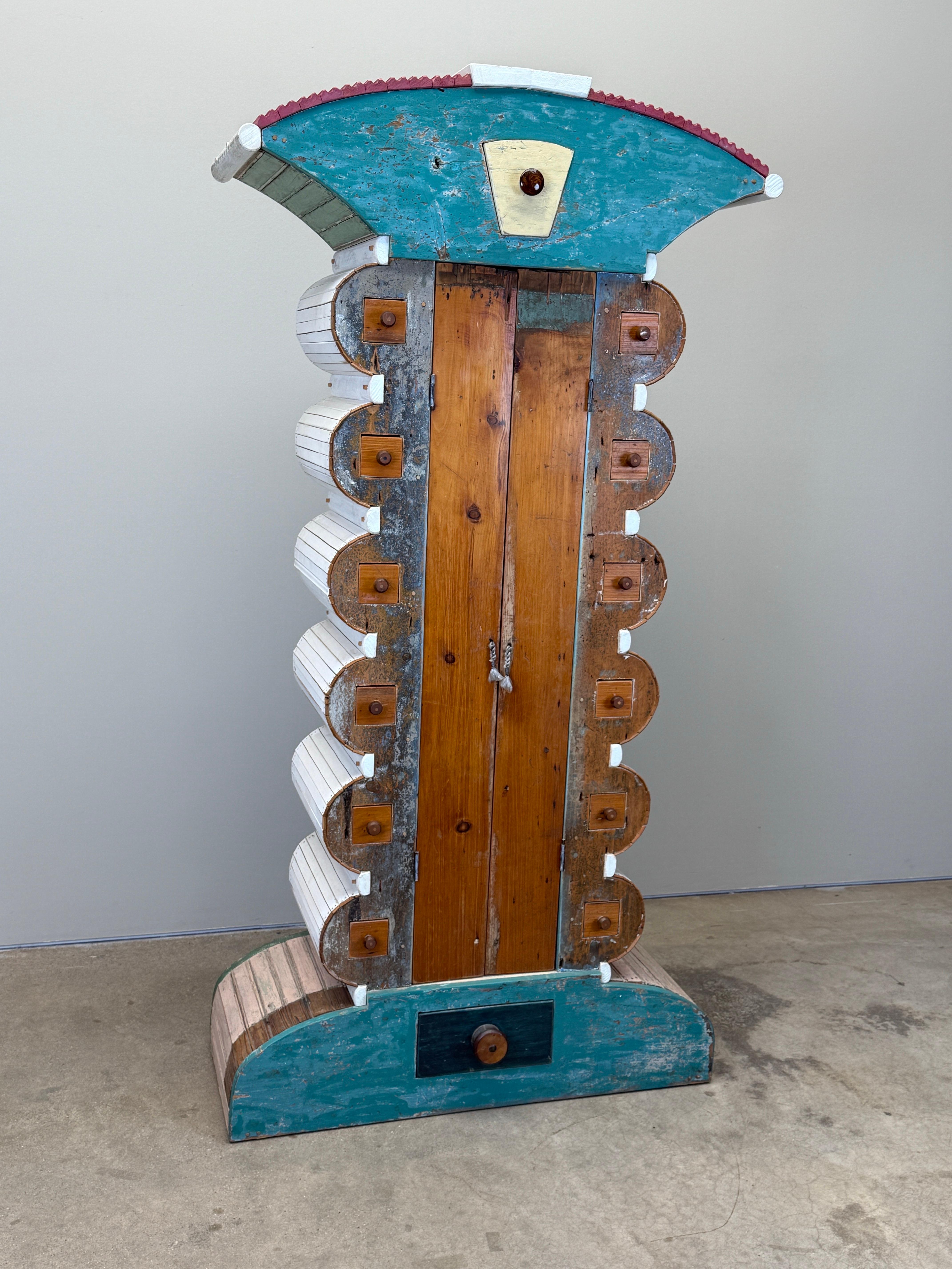 Craft Cabinet von Stephen Whittlesey (Ende des 20. Jahrhunderts) im Angebot