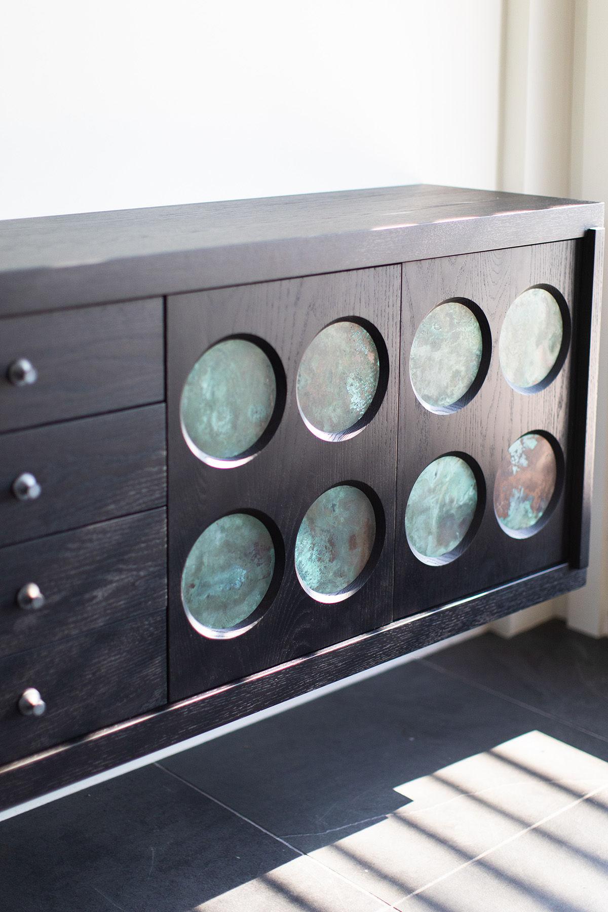 CraftAssociates Credenzas, Toussaint Oak Credenza, Copper, Modern, Black, Metal

This Toussaint Modern Credenza  for Craft Associates Furniture is expertly crafted. The door fronts are constructed by artisans from solid oak with copper accents and