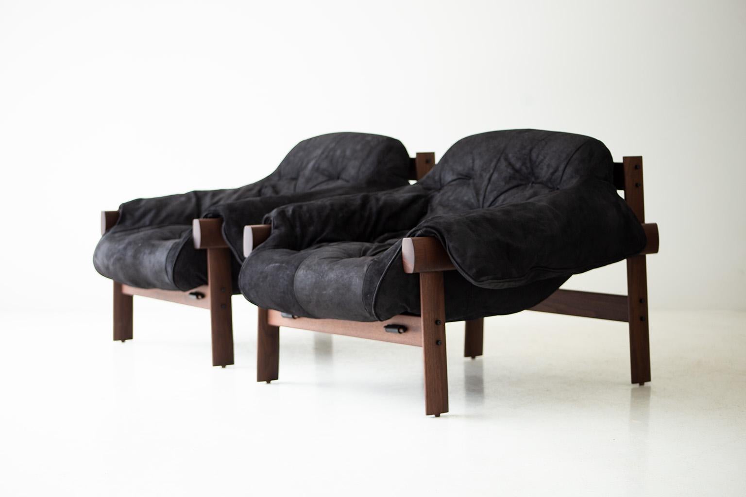 Contemporary Craft Lounge Chairs, Percival Lounge Chairs, Black Leather and Walnut  For Sale