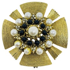 CRAFT signé vintage doré croix de Malte perles noires broche designer