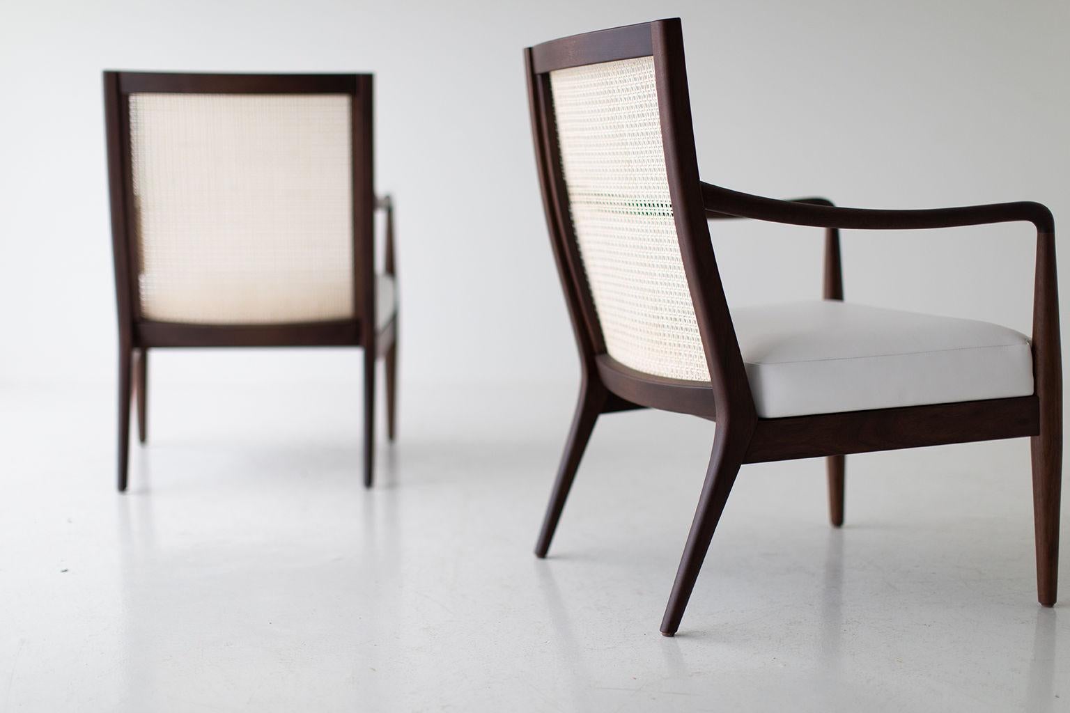 CraftAssociates Sessel, Peabody Moderne Sessel mit Rohrrückenlehne, Nussbaum, Rohrrückenlehne (amerikanisch) im Angebot