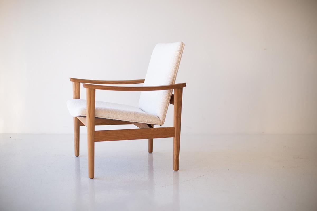 CraftAssociates Chair, Peabody Oak Occasional Chair, Upholstered

This Lawrence Peabody occasional chair is expertly handcrafted and upholstered. These Peabody chairs are licensed reintroductions for Craft Associates®. The chair is shown here in