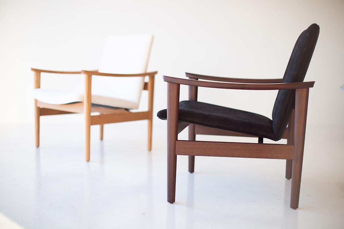 Chaise CraftAssociates, chaise d'appoint Peabody Oak, tapissée en vente 1
