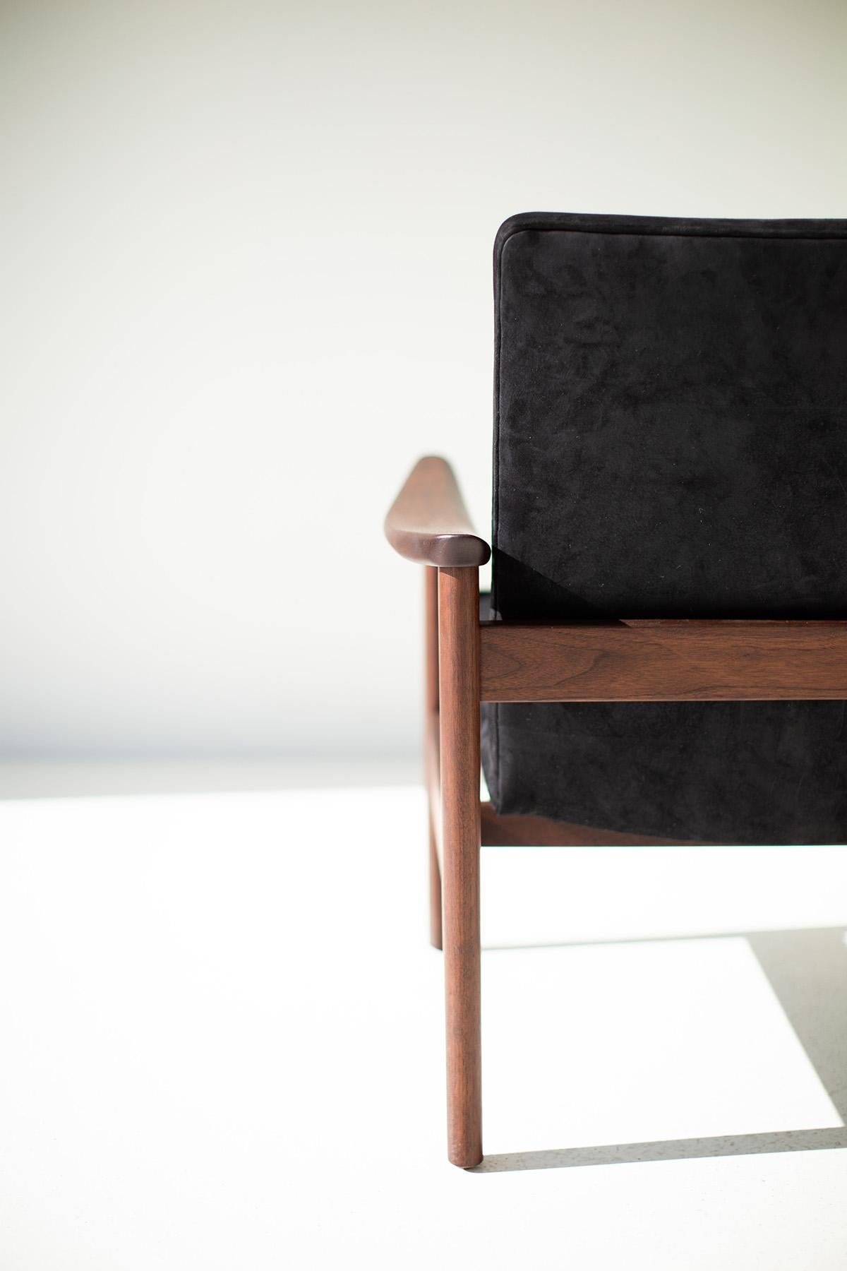 XXIe siècle et contemporain CraftAssociates Chair, Peabody Walnut Occasional Chair, Leather en vente