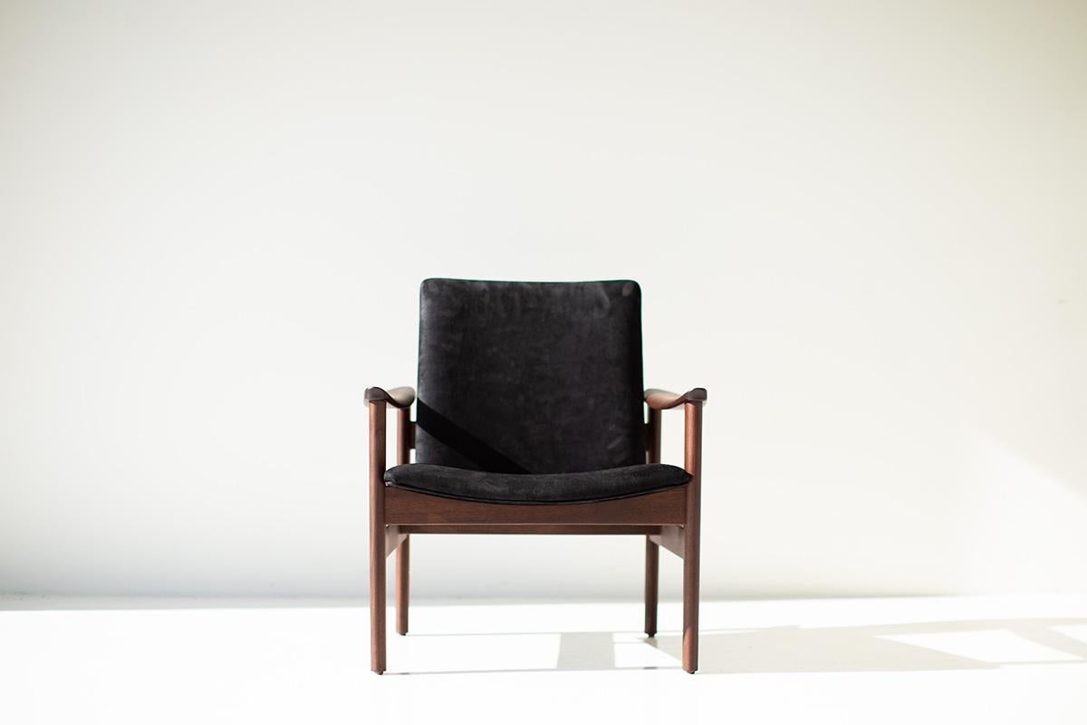 CraftAssociates Chair, Peabody Walnut Occasional Chair, Leather en vente 1