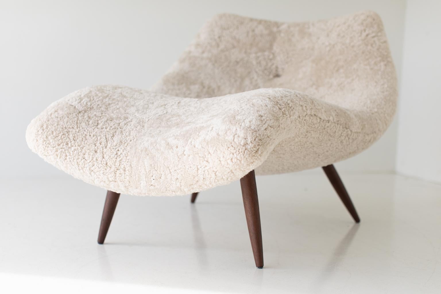 Moderno CraftAssociates Chaises, Chaise Lounge Contour Mid Century Modern, Pelliccia, Pelle in vendita