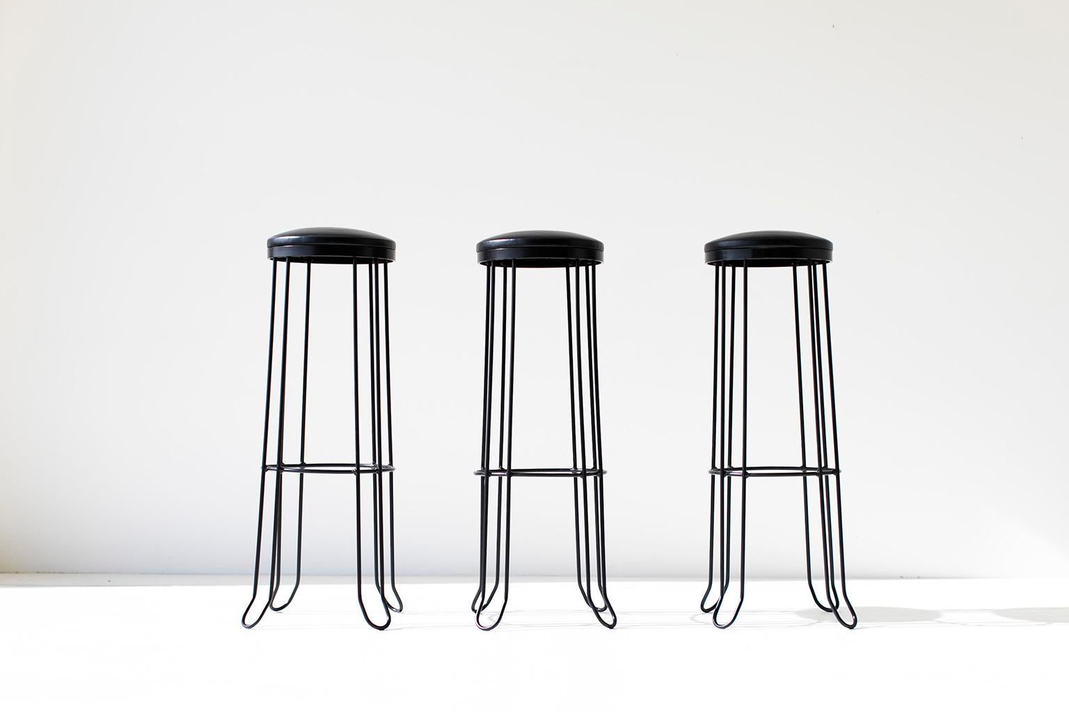 XXIe siècle et contemporain Craftassociates Counter Height Stool, Modern Counter Height Stool, Metal, Leathe en vente