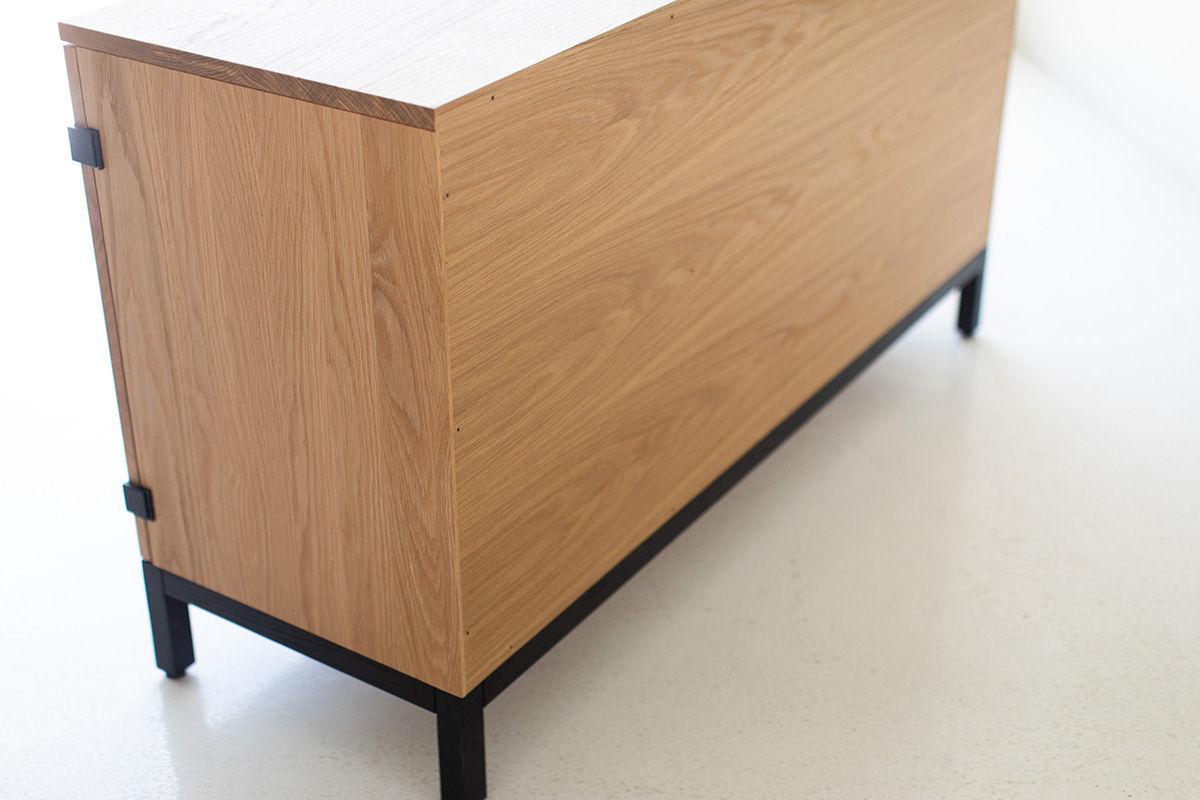 CraftAssociates Credenzas, Milo-Baughman Modern Credenza, Maple In New Condition For Sale In Oak Harbor, OH