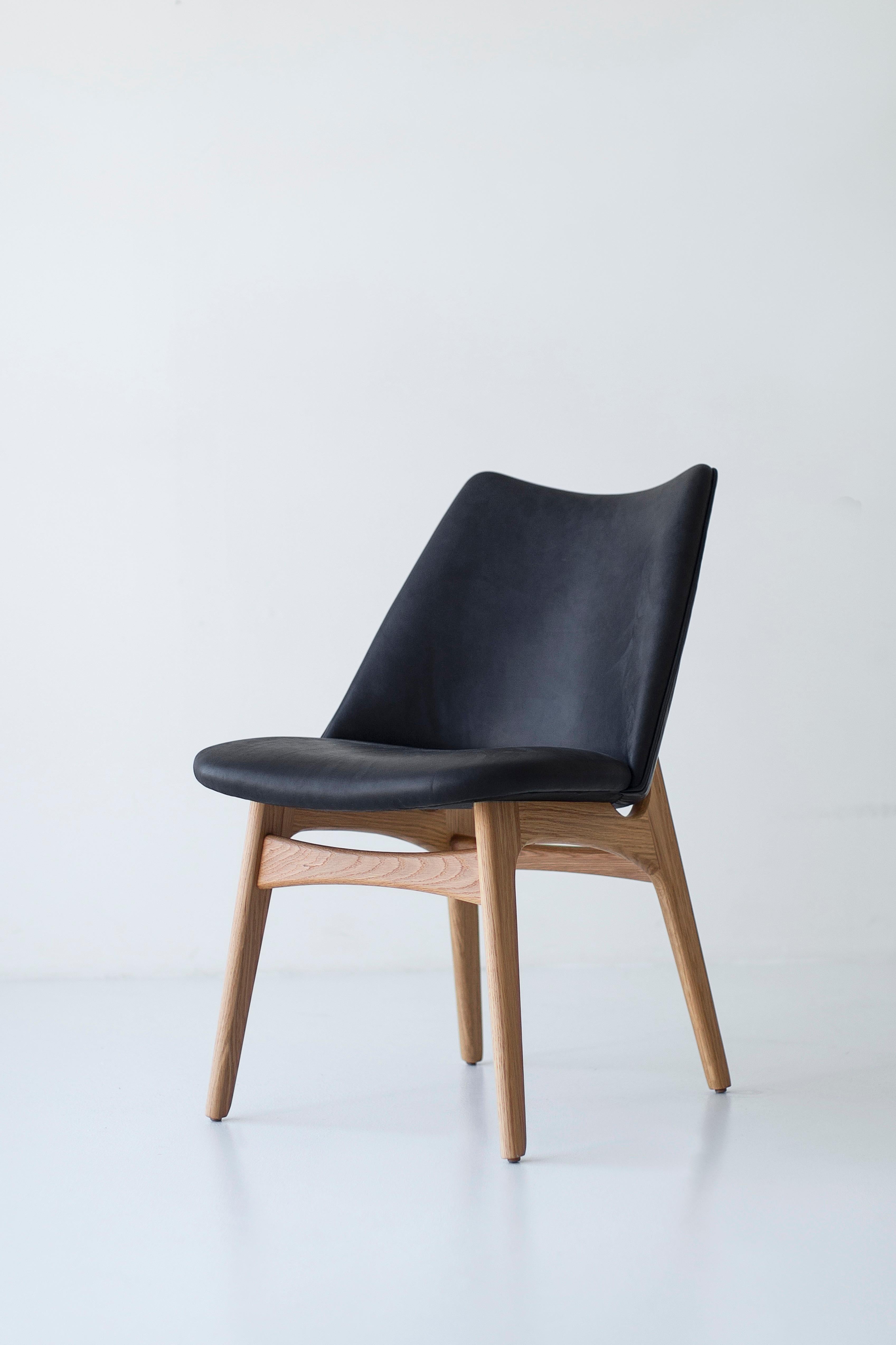 CraftAssociates Chaise de salle à manger, Craft Scoop Chaise d'appoint pour salle à manger, cuir Oak Oak blanc en vente 3