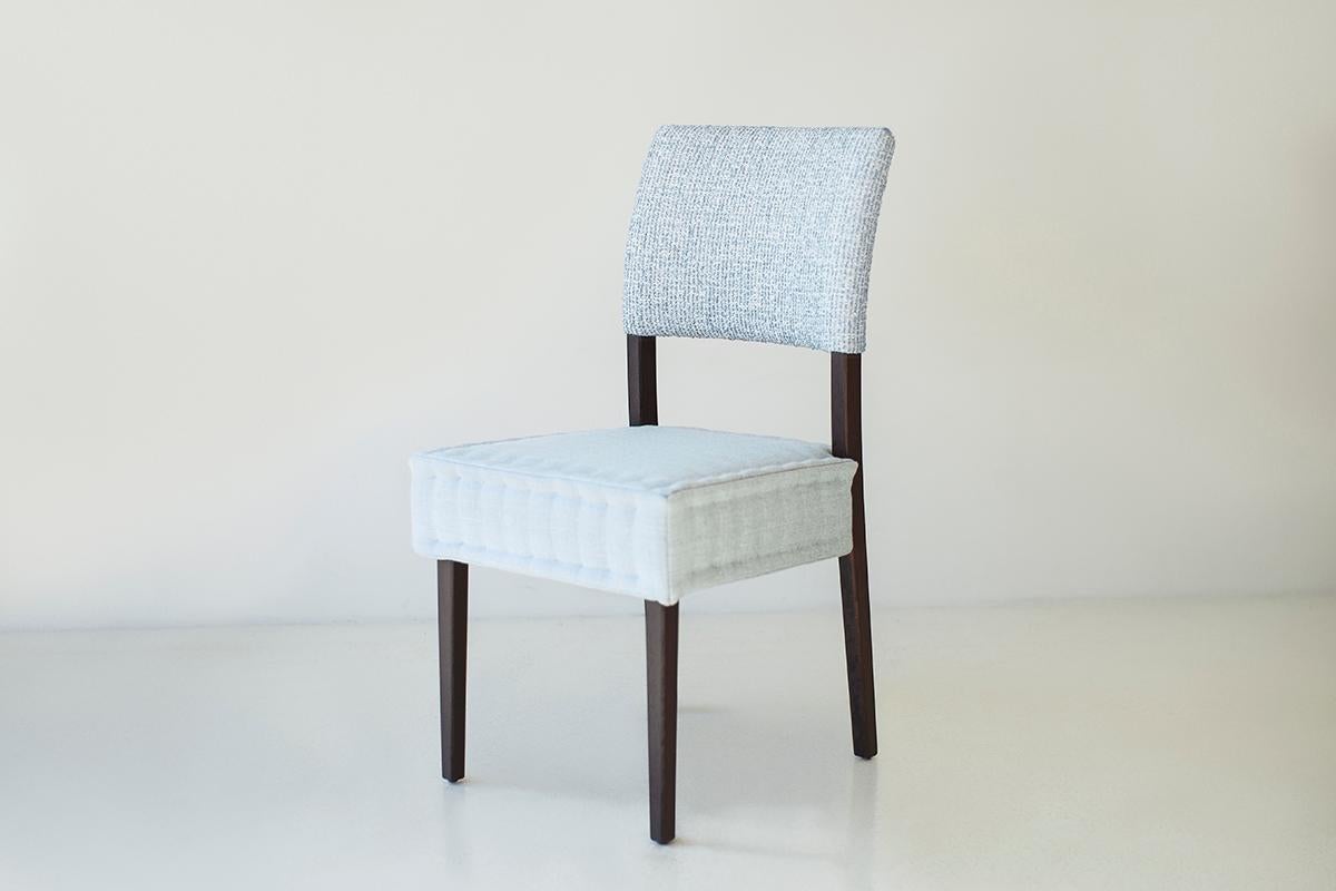 Sillas de comedor CraftAssociates, Sillas de comedor modernas Arceo, acolchadas, cosidas a mano Hecho a mano en venta