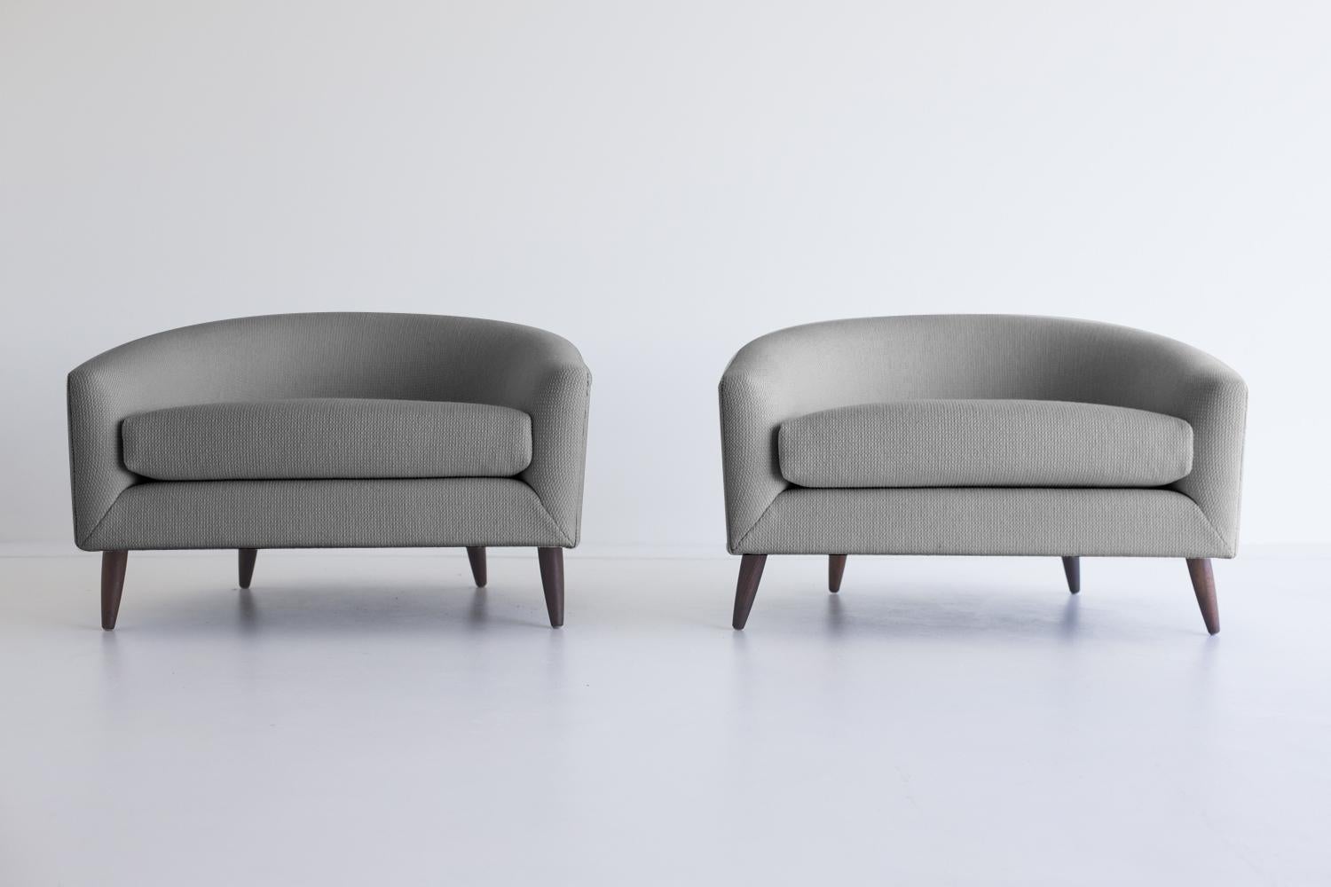 CraftAssociates Lounge Stühle, Cloud Mid Century Modern Lounge Stühle, Nussbaum (amerikanisch) im Angebot