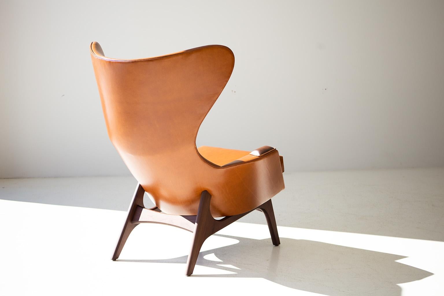 American CraftAssociates Lounge Chairs, Vadar Modern Leather Lounge Chair, Wingback For Sale