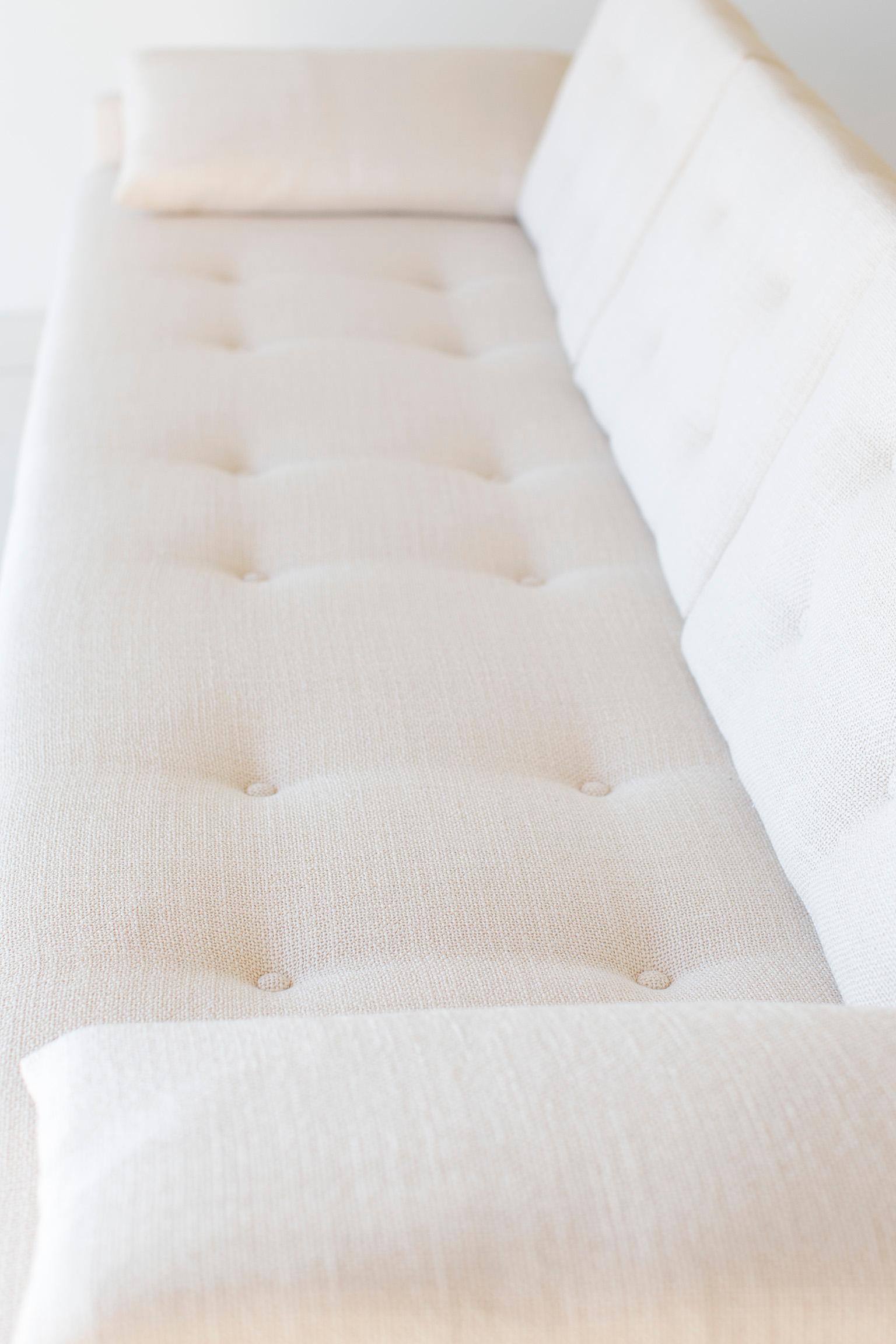 XXIe siècle et contemporain Sofa CraftAssociates, canapé moderne flottant, milieu de siècle en vente