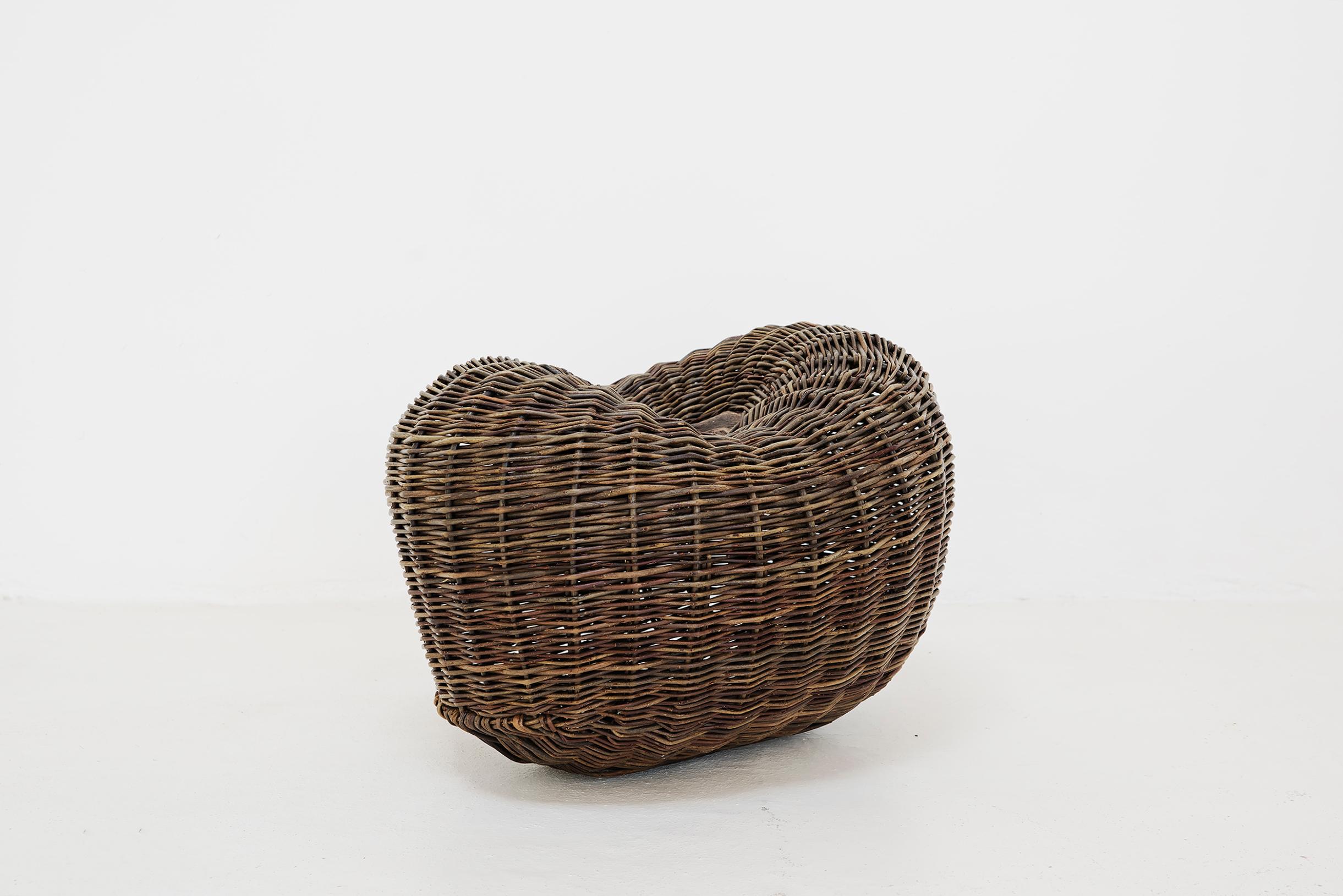 Crafted basket by Joe Hogan, Irland, 2009 3