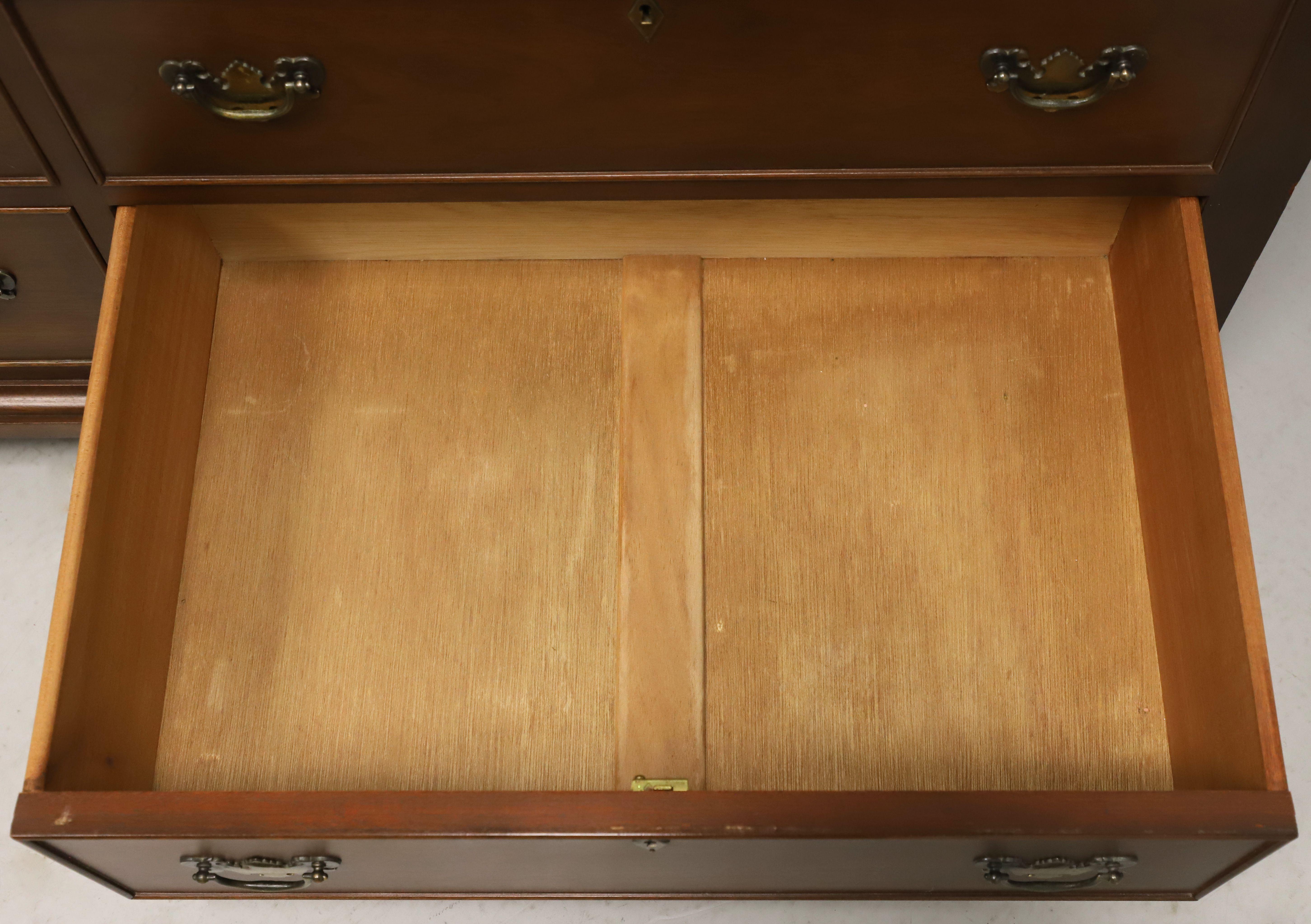 CRAFTIQUE Solid Mahogany Chippendale Double Dresser 4