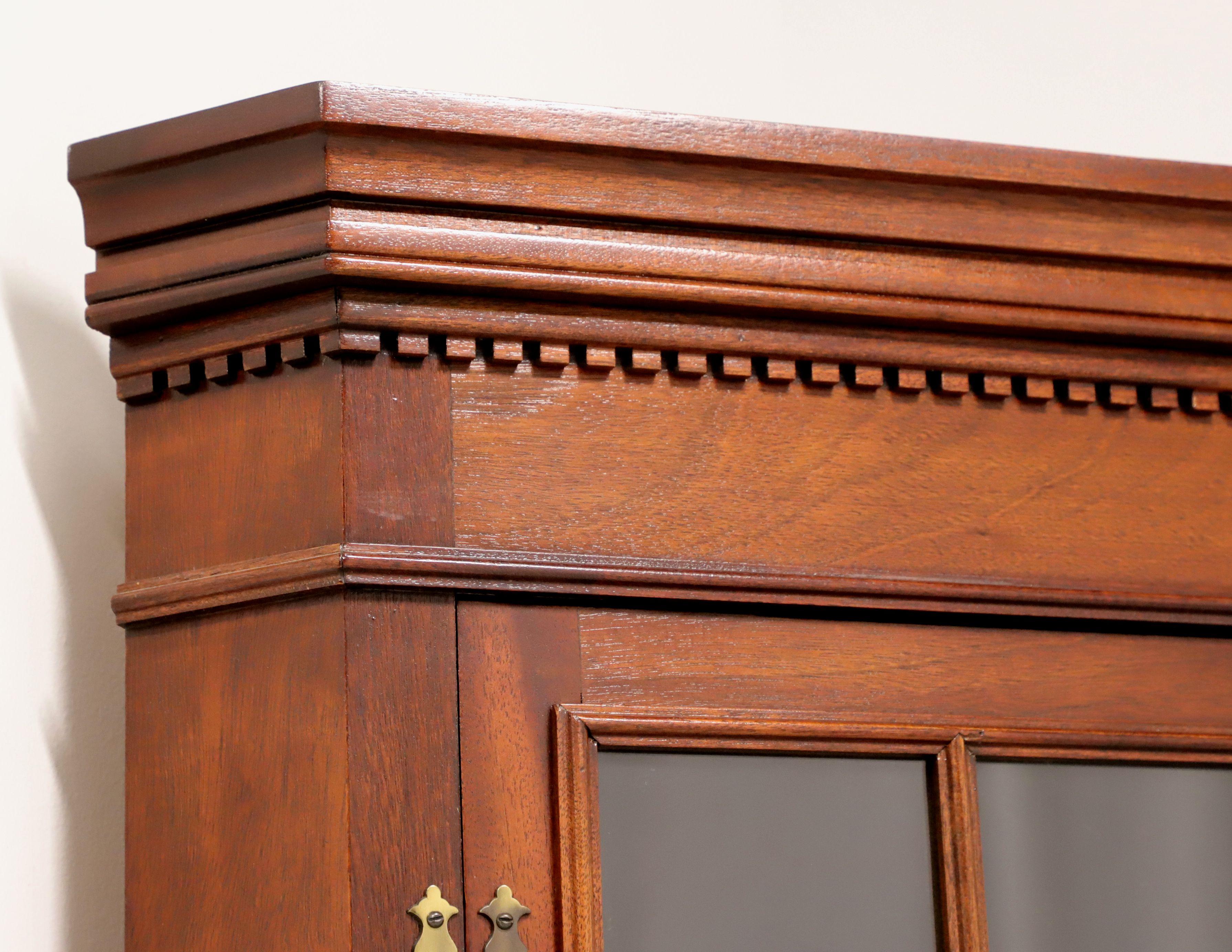 CRAFTIQUE Solid Mahogany Chippendale Style Corner Cupboard / Cabinet - D In Good Condition In Charlotte, NC