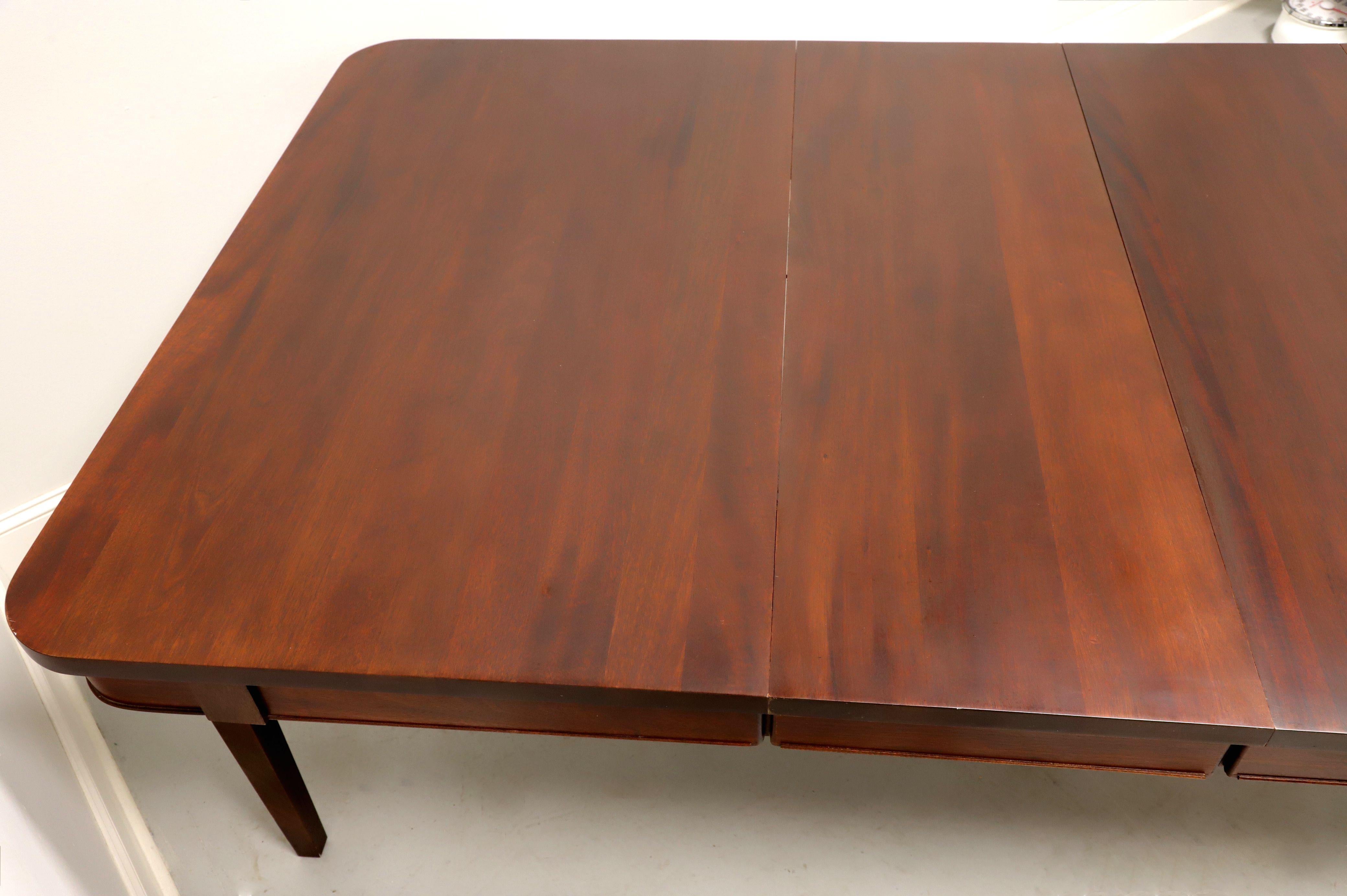 20th Century CRAFTIQUE Solid Mahogany Colonial Style Dining Table